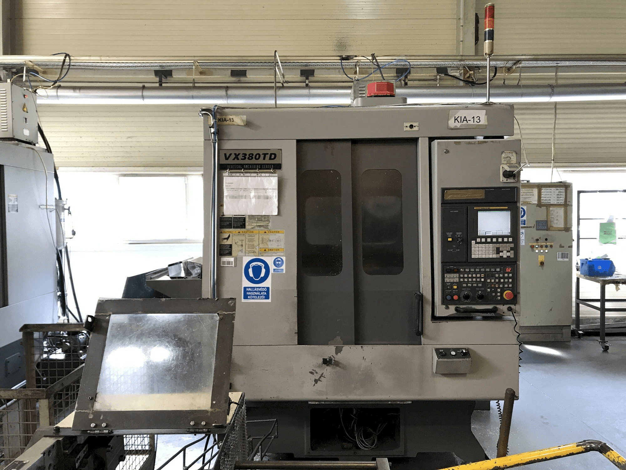 Koneen Hyundai Kia VX380TD etunäkymä