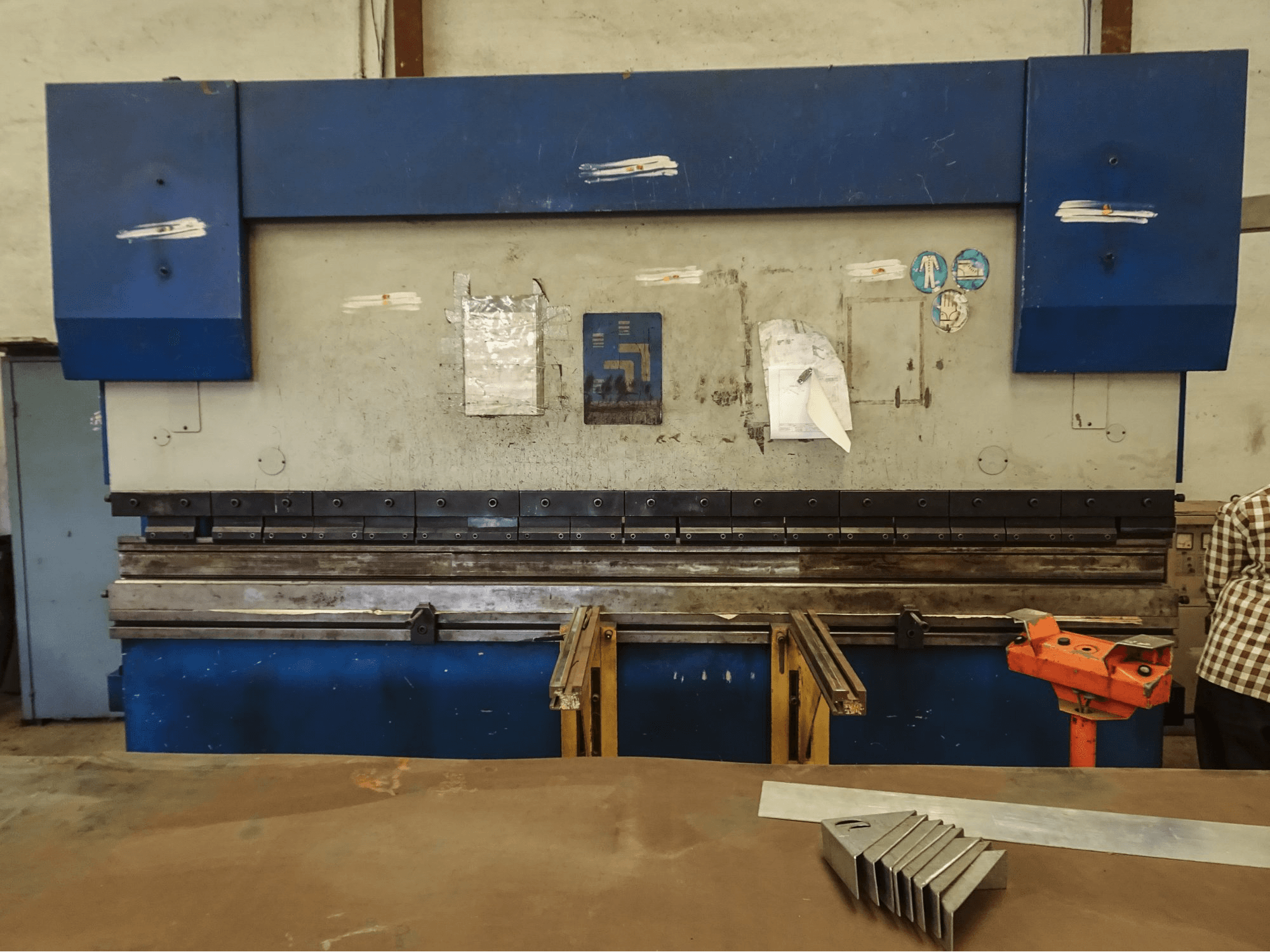 Koneen Hindustan Hydraulics etunäkymä EHP 110