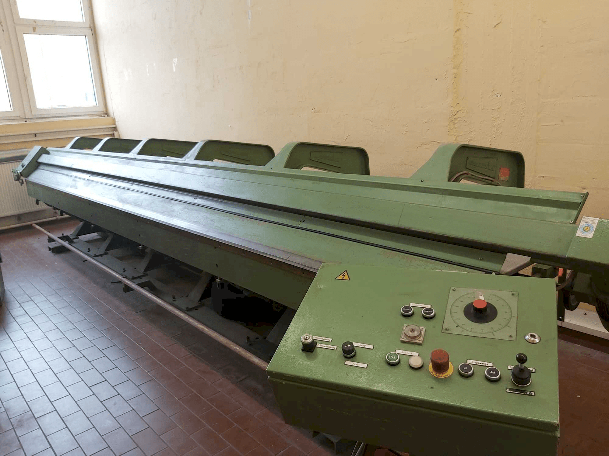 Koneen Biegmeister BMTH 6.1,5 etunäkymä