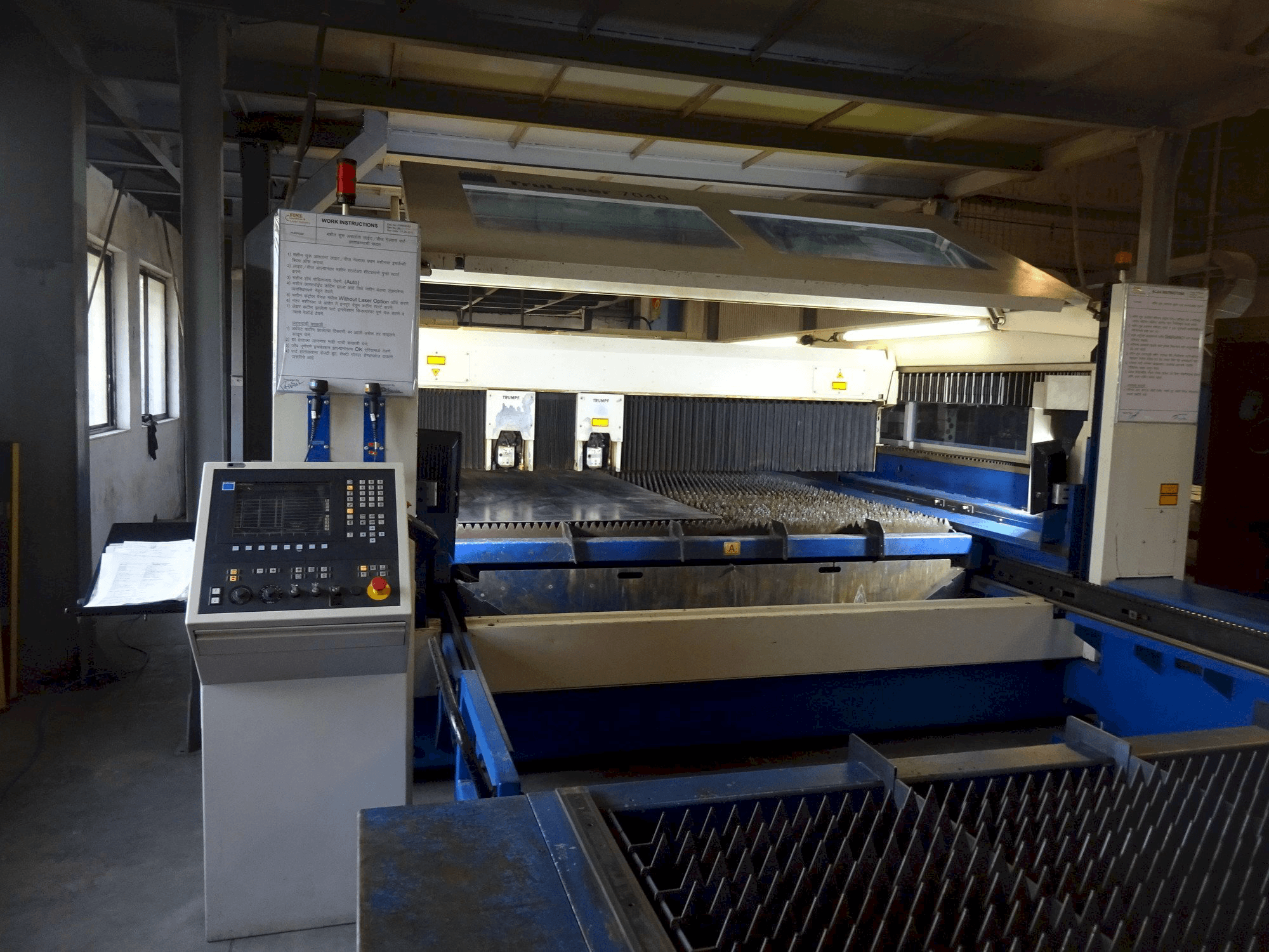 Koneen Trumpf TruLaser 7040 etunäkymä
