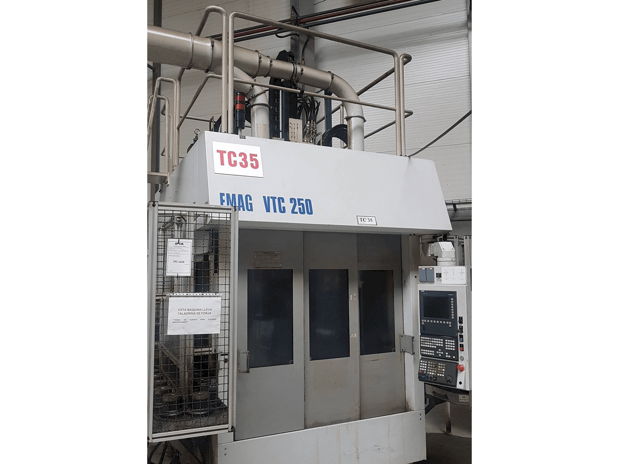 Koneen EMAG VTC 250 etunäkymä