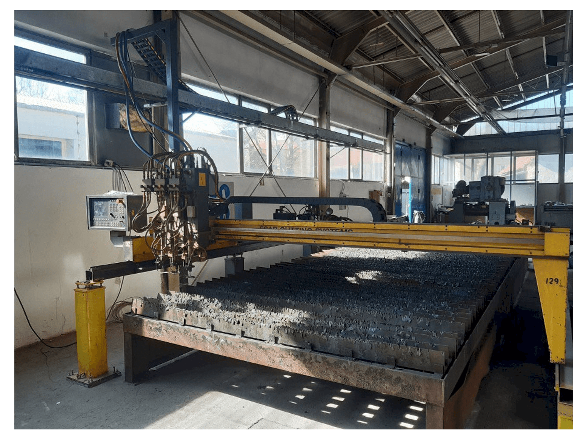 Koneen ESAB CXC-P3500 etunäkymä