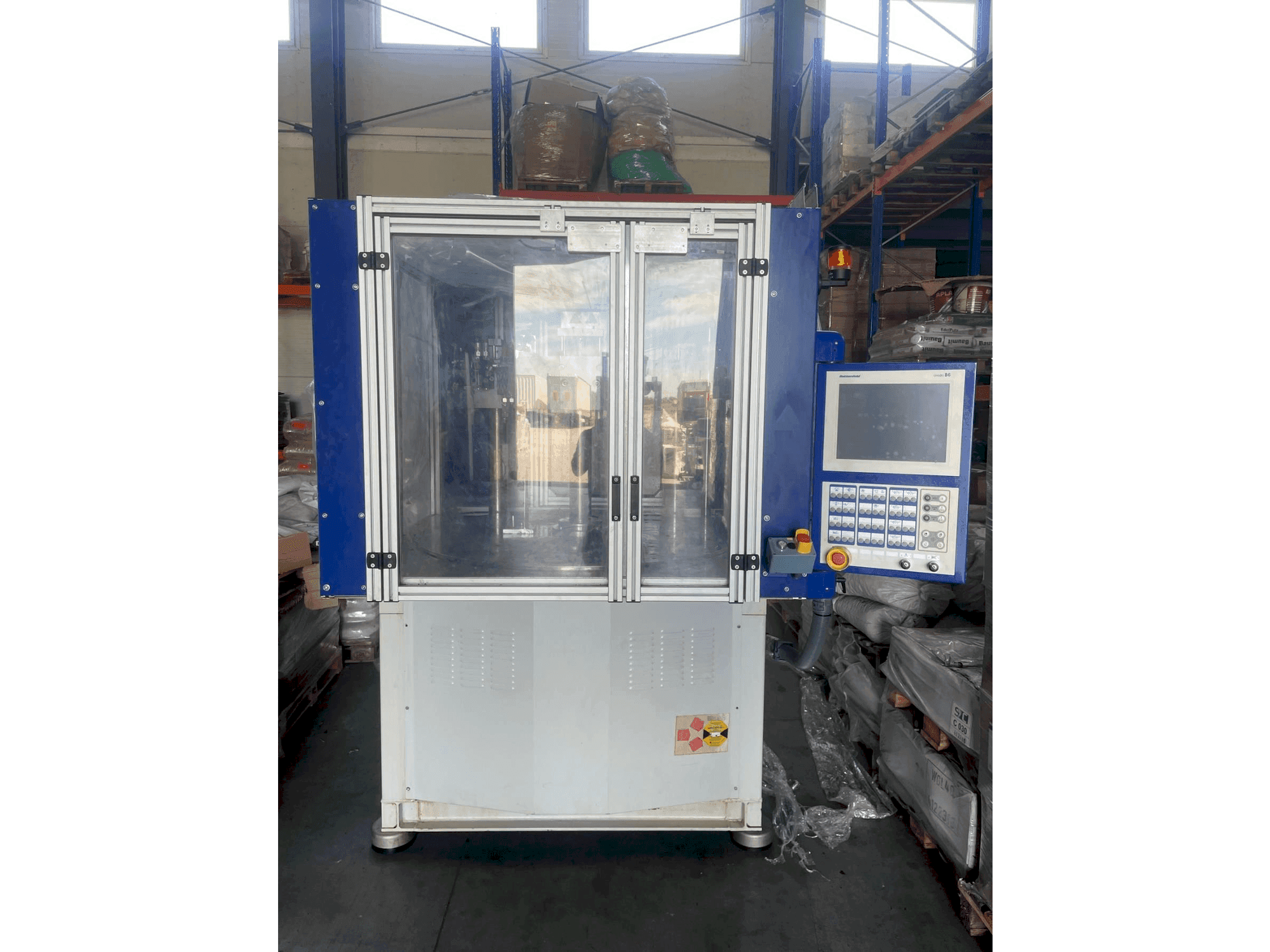Koneen Battenfeld VM 150/525 R1280 Unilog B6P etunäkymä