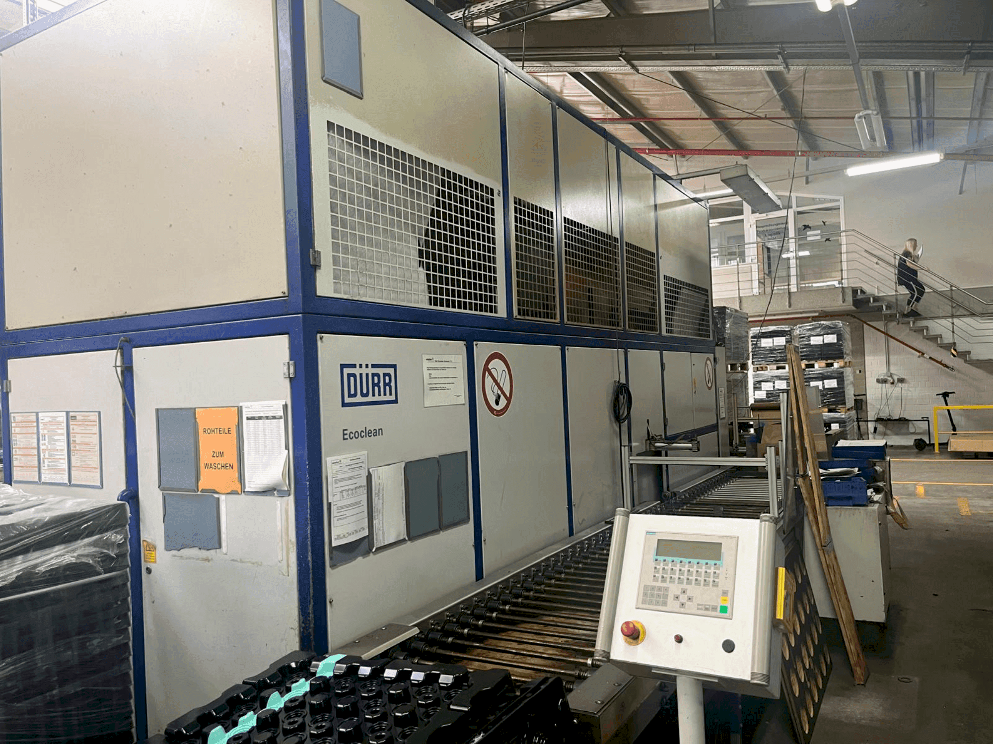 Koneen DÜRR Universal 71C (2003) etunäkymä