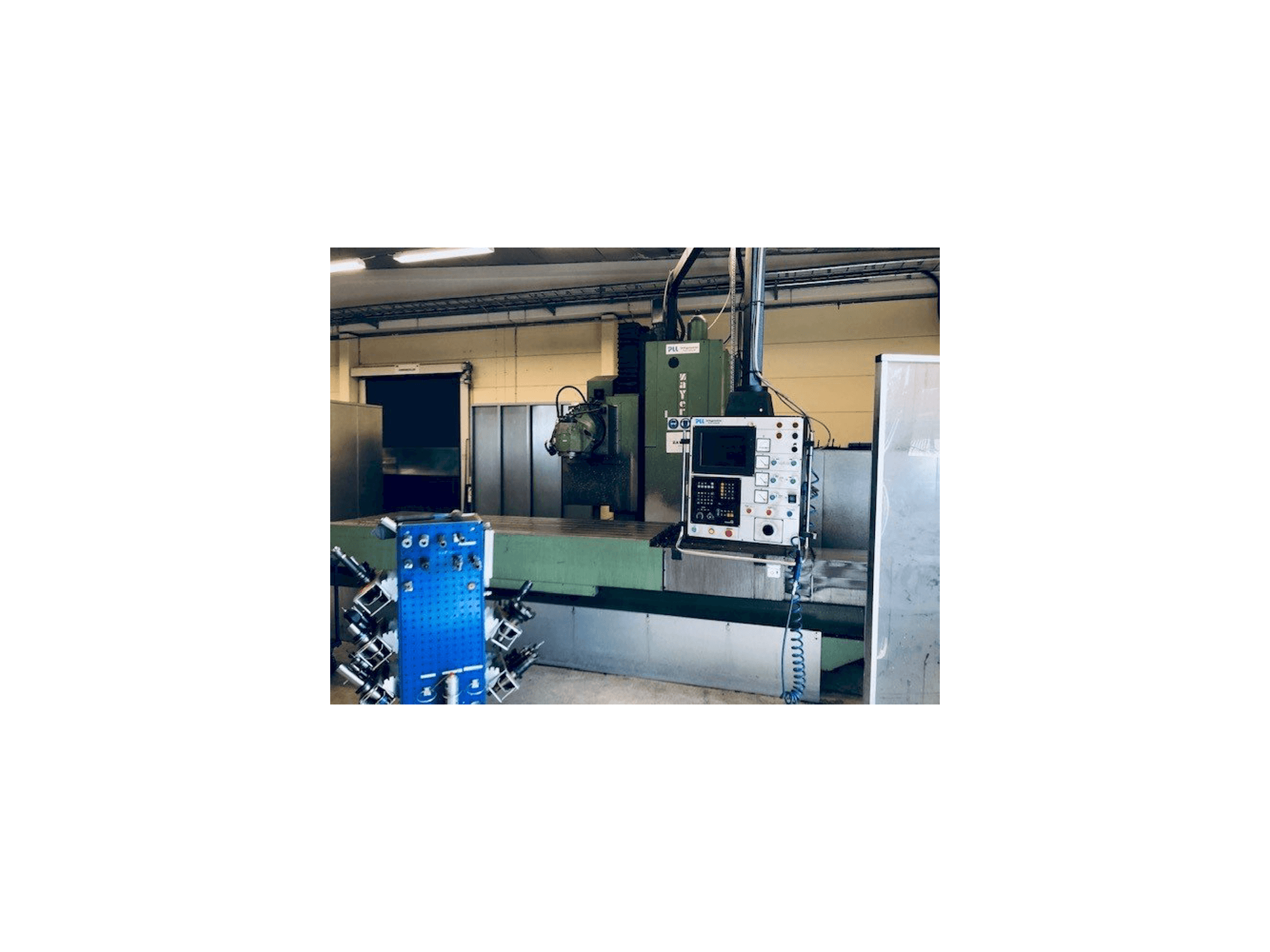 Koneen Zayer KF 3000 etunäkymä