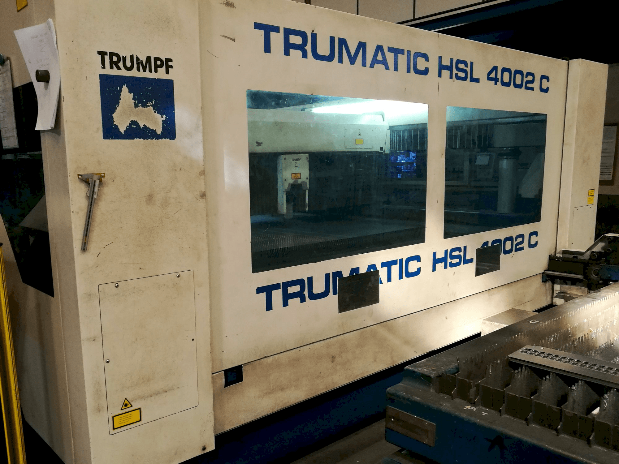 Koneen Trumpf vasen näkymä Trumatic HSL 4002 C