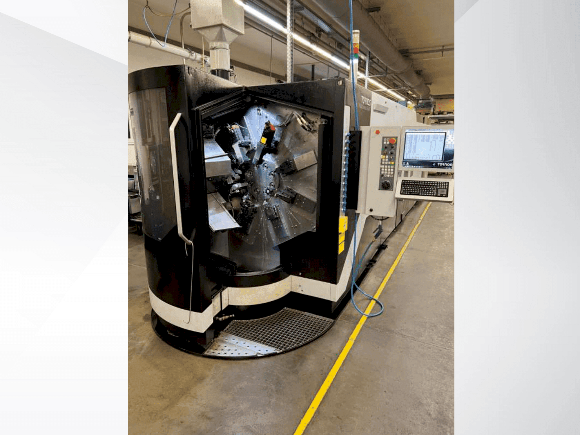 Koneen Tornos MultiSwiss 8x26 etunäkymä