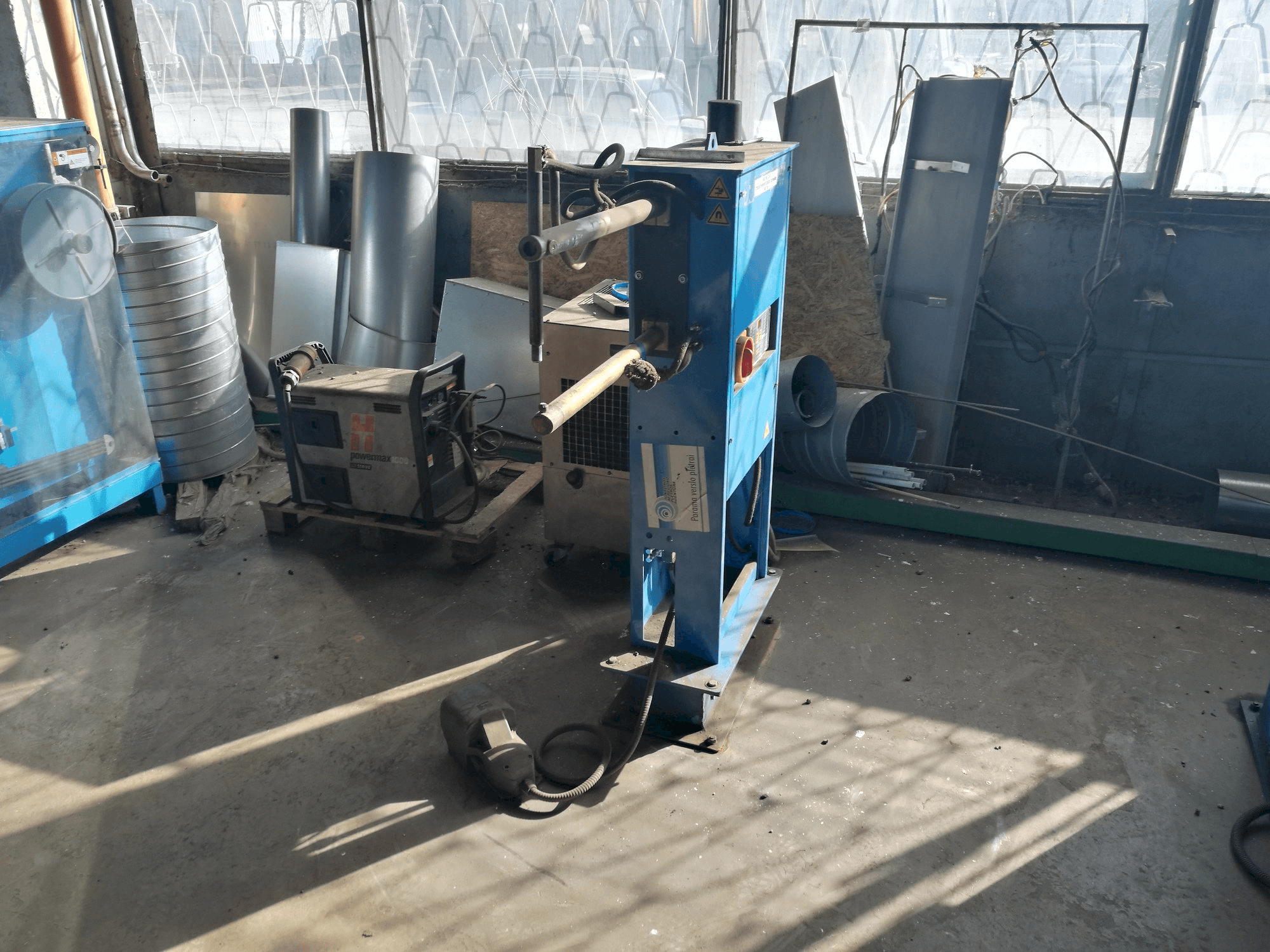 Koneen TECNA 4611N etunäkymä