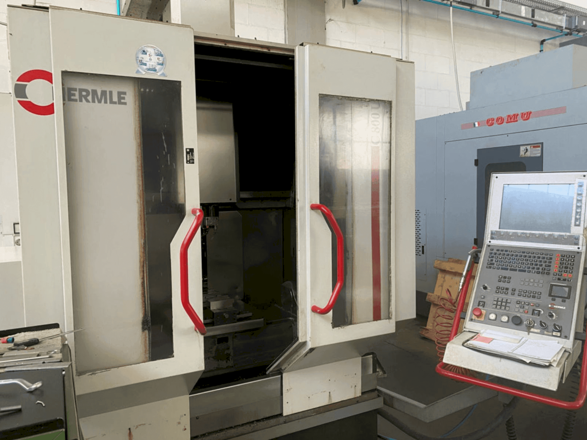 Koneen HERMLE C 800 U etunäkymä