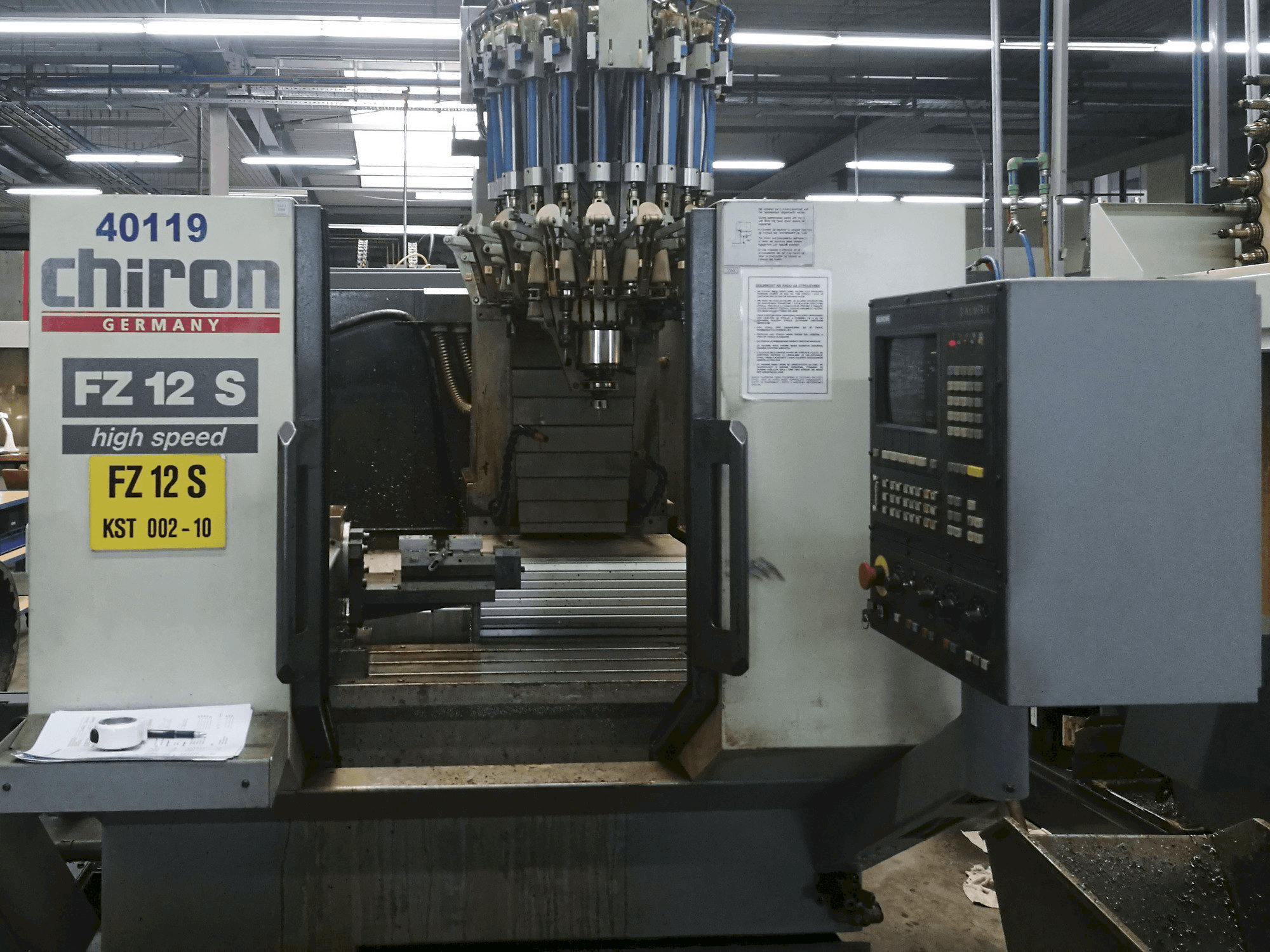 Koneen CHIRON FZ 12 S etunäkymä