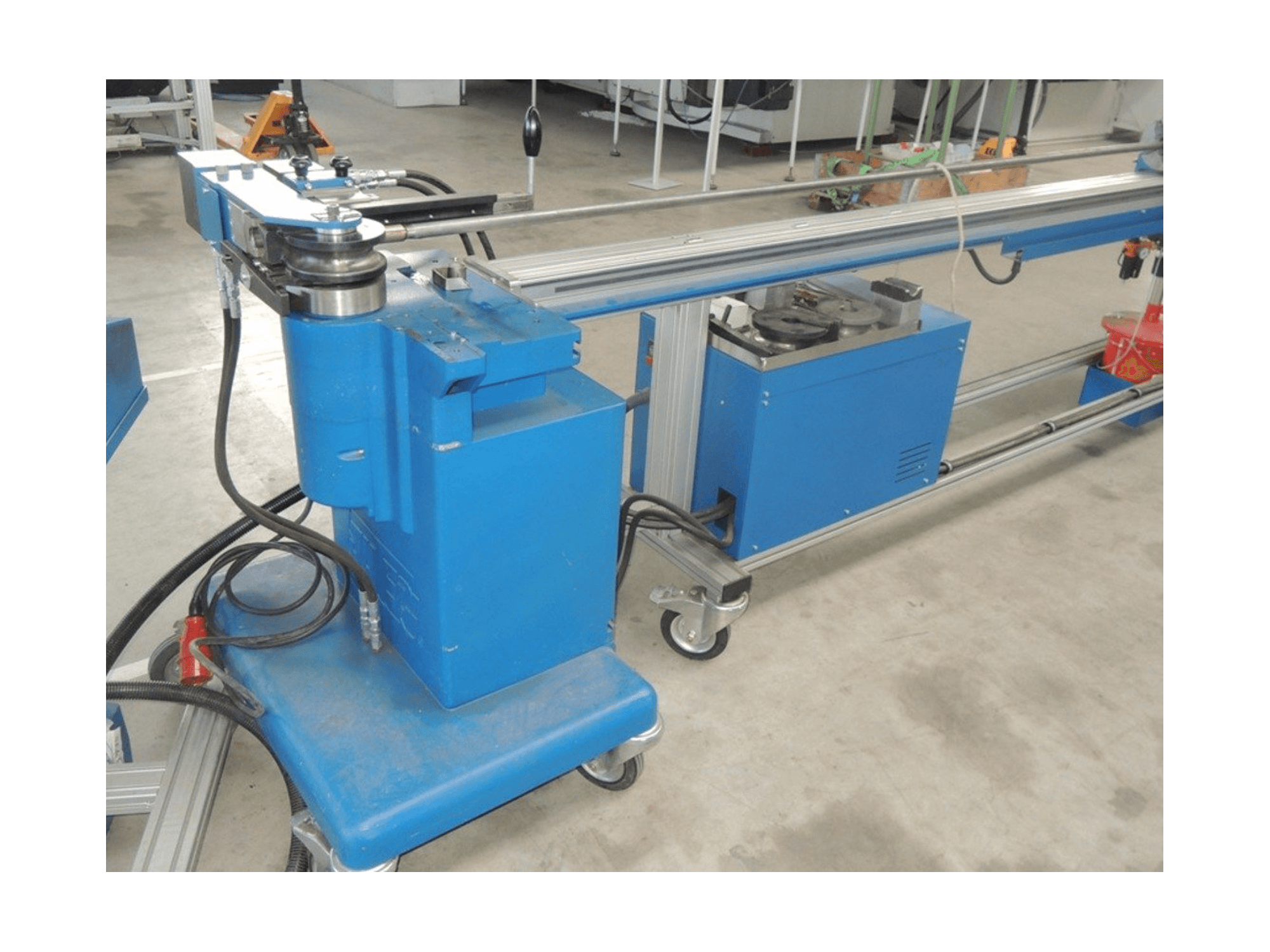 Koneen JUTEC 5030 etunäkymä