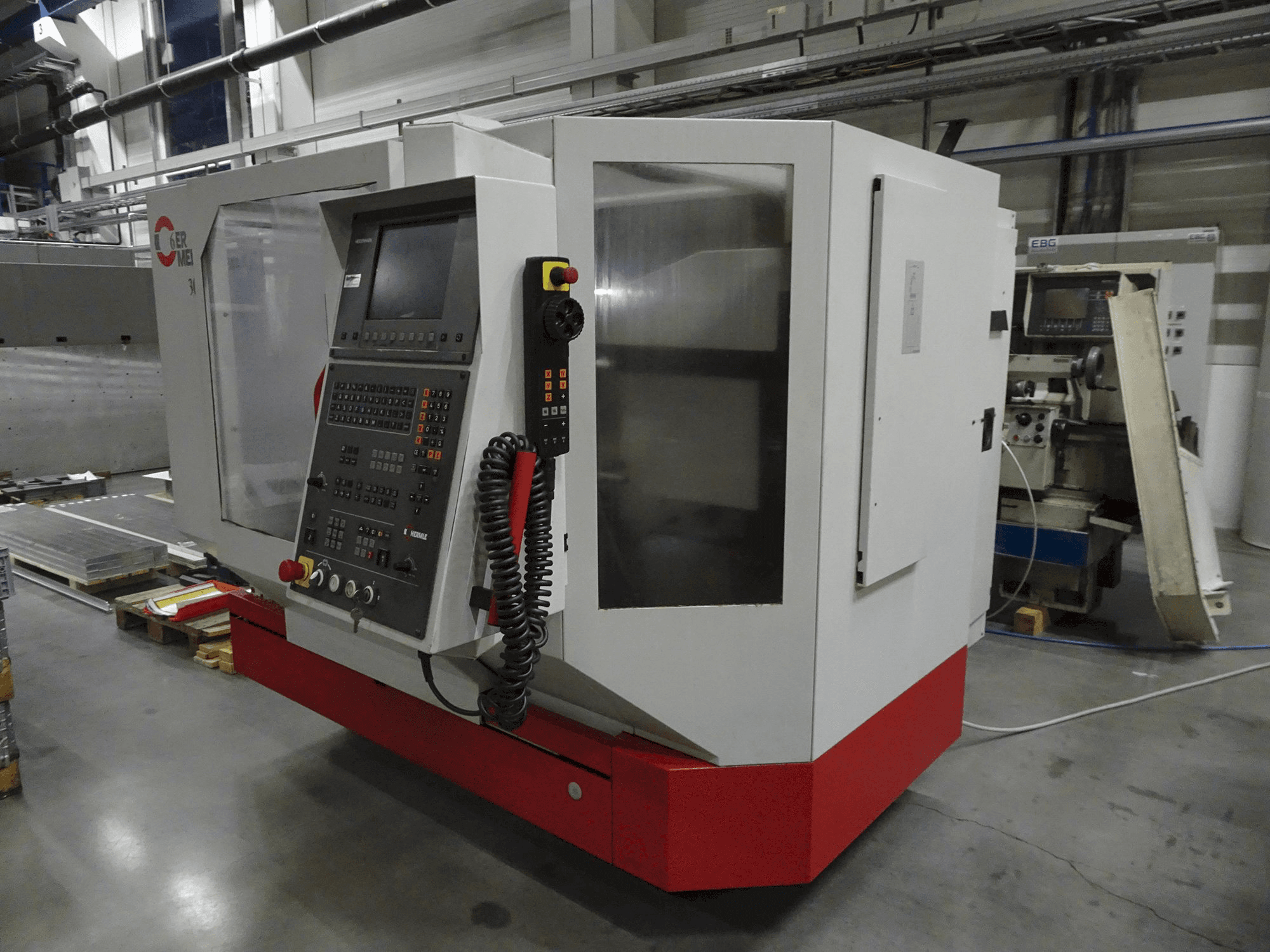 Koneen HERMLE oikea näkymä U 630 T