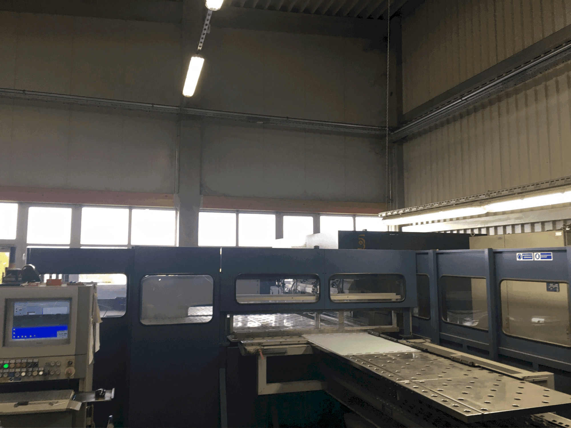 Koneen Salvagnini P4-2512 etunäkymä