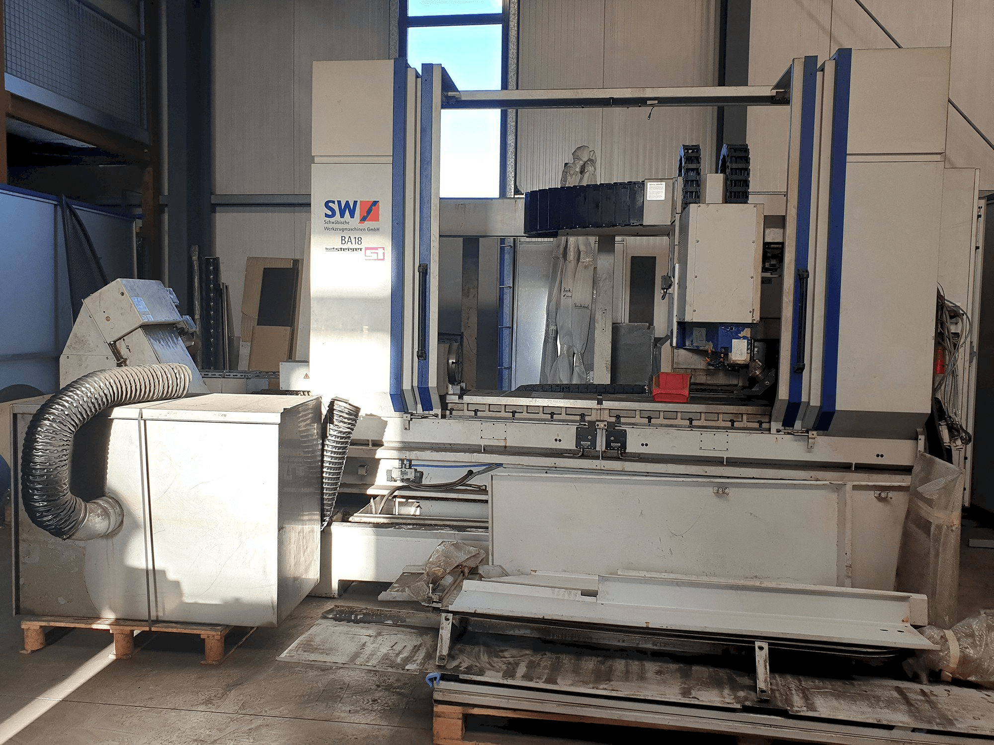Koneen Schwäbische Werkzeugmaschinen etunäkymä BA 18