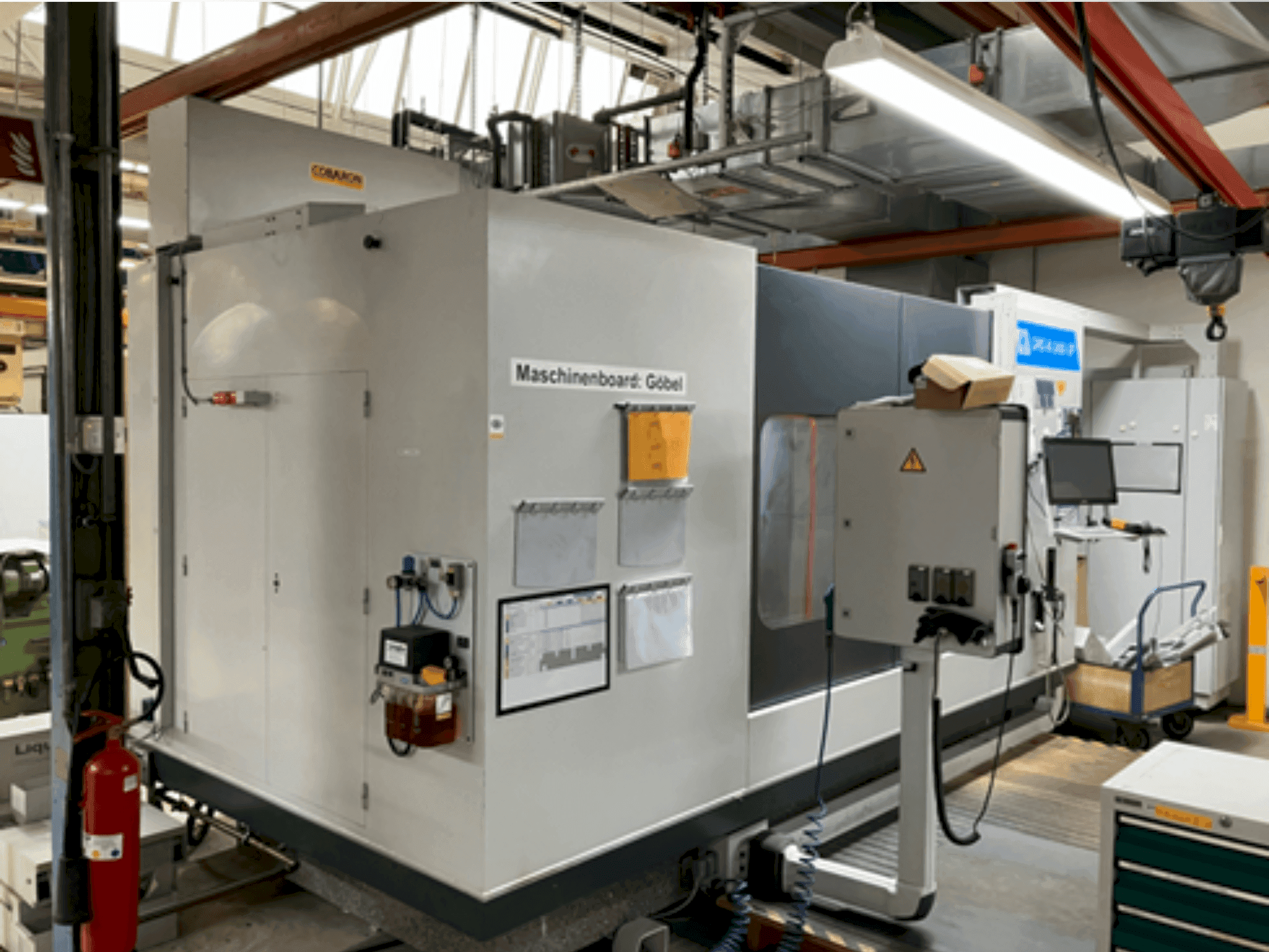 Koneen Willi Göbel GRS-III-2400-SP etunäkymä