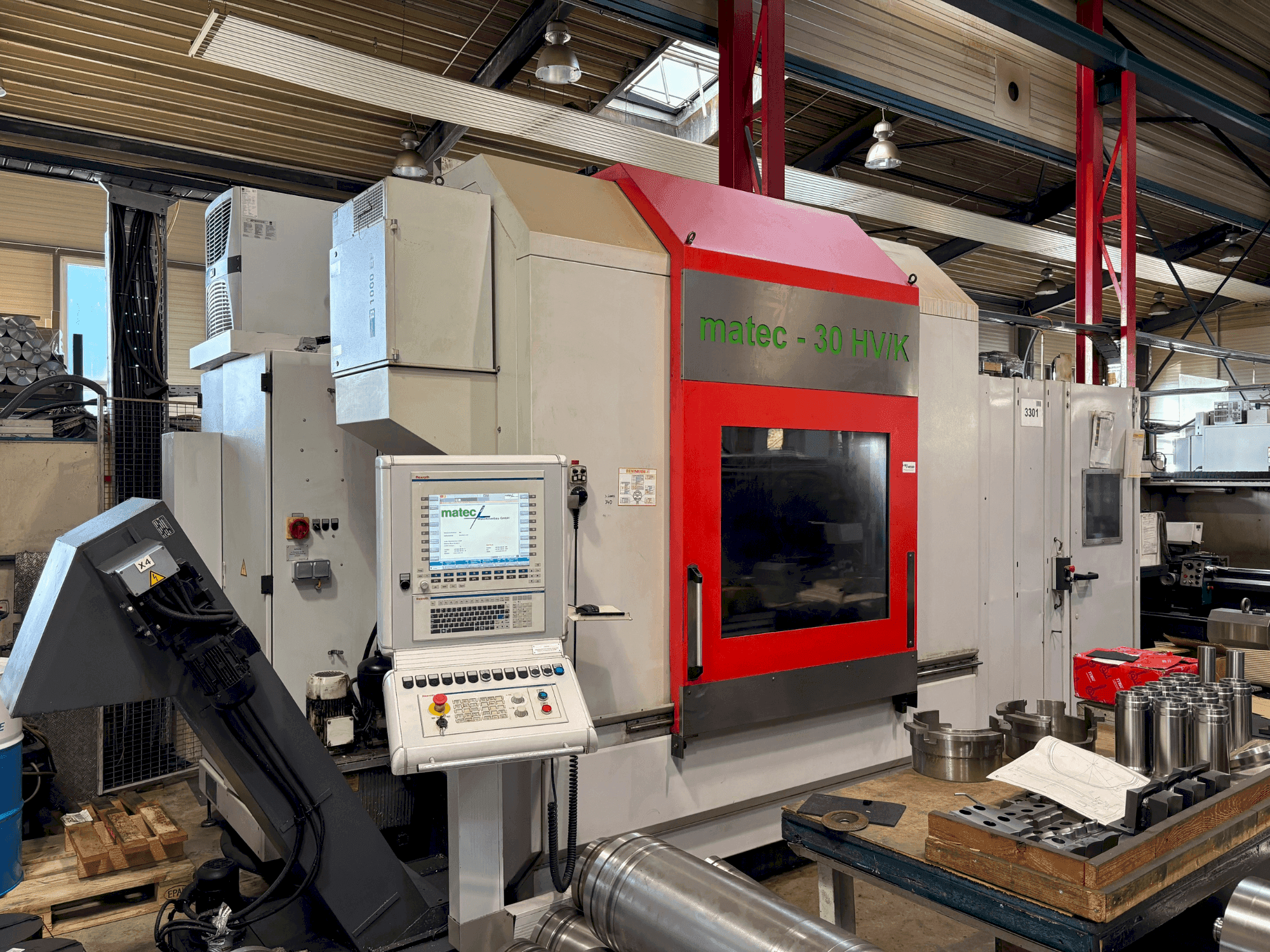 Koneen Matec MATEC 30 HV/K etunäkymä