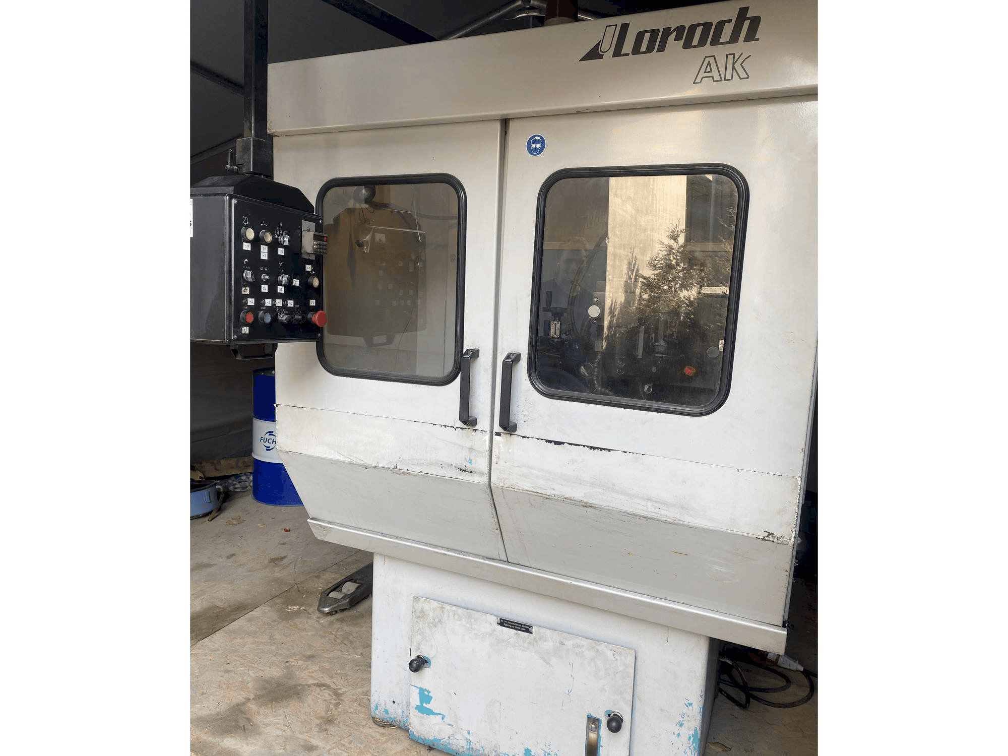 Koneen Loroch AK etunäkymä