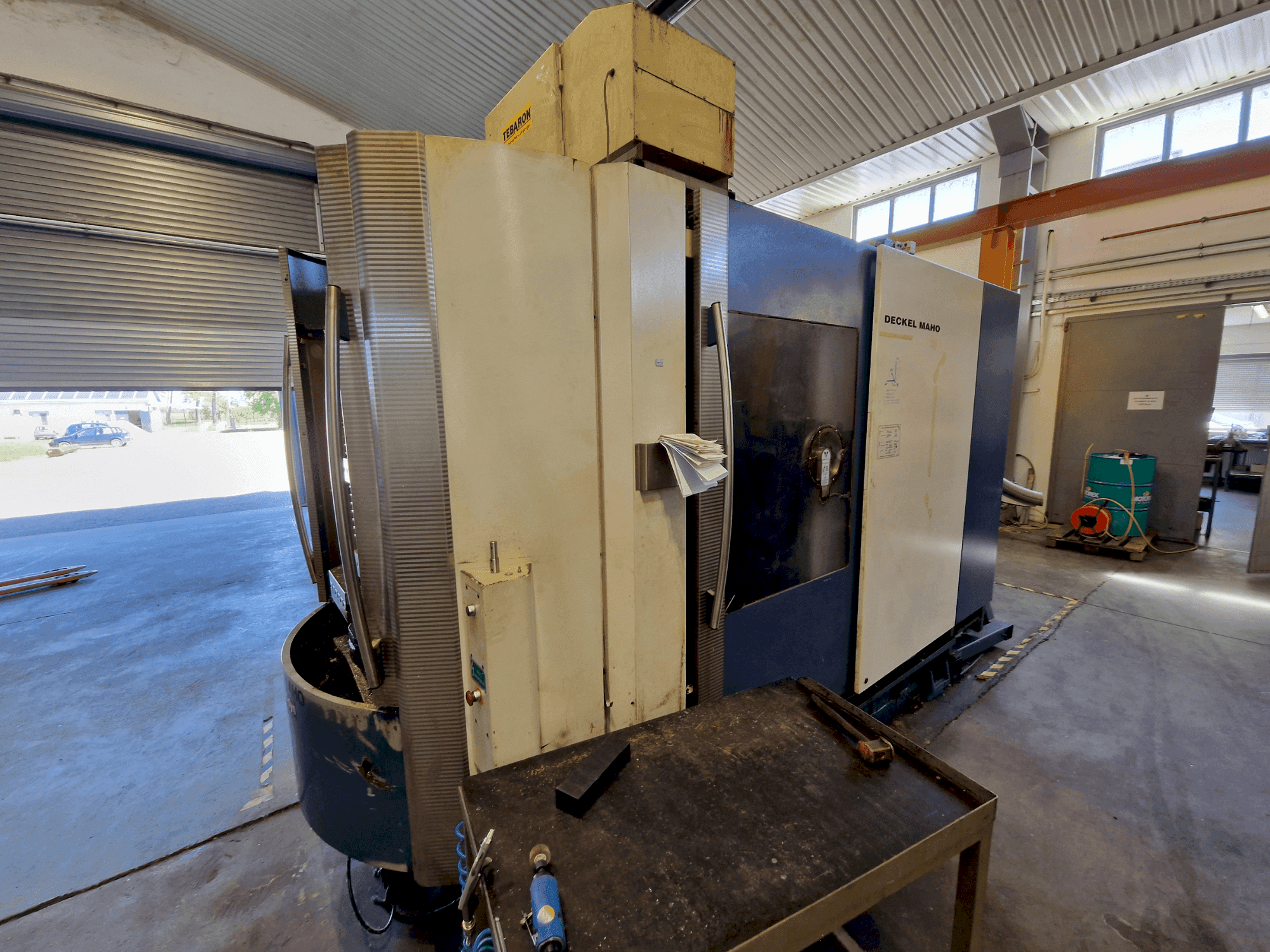 Koneen DECKEL MAHO DMC 60 H Hy Din etunäkymä