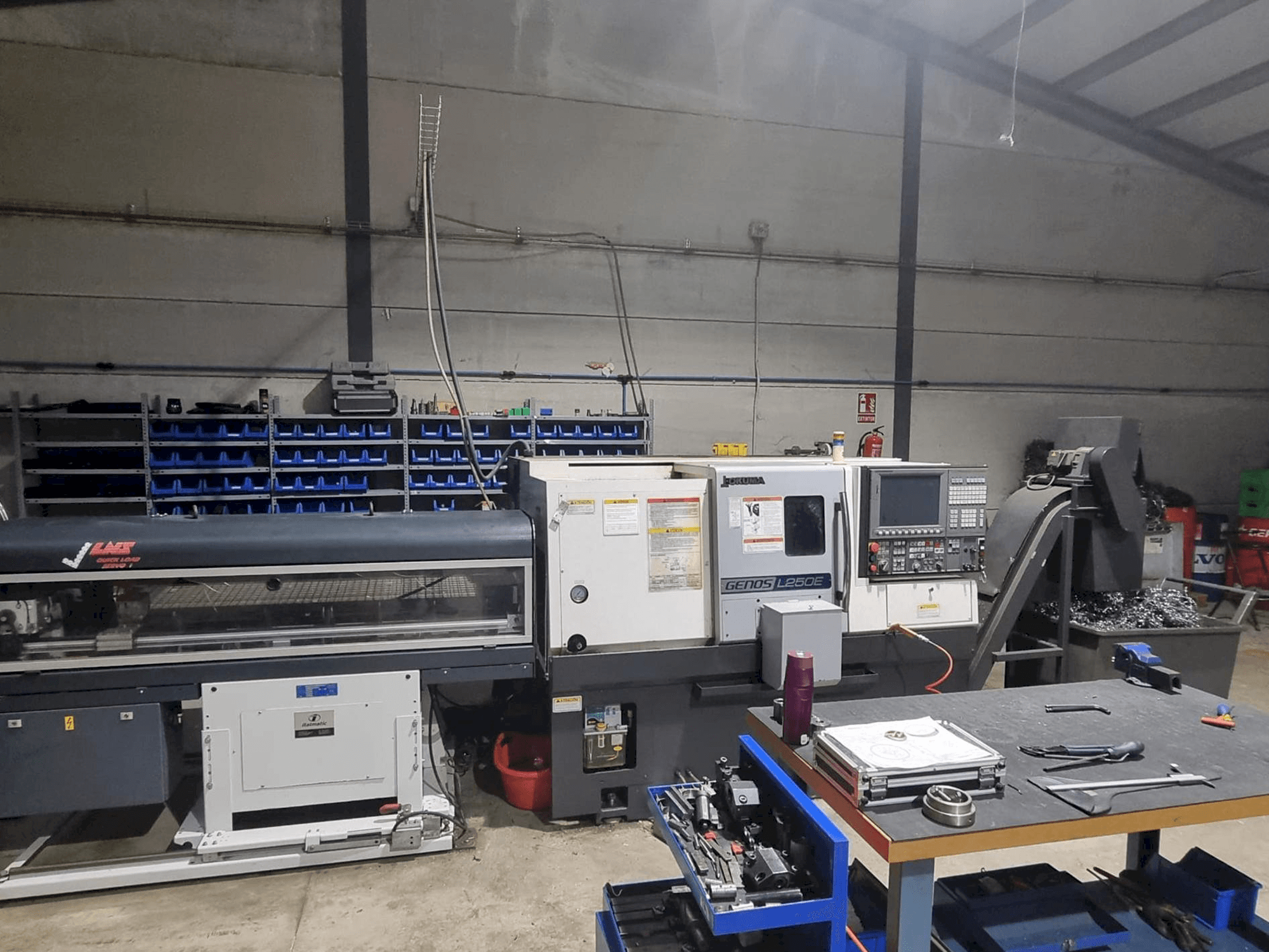 Koneen Okuma L250E etunäkymä