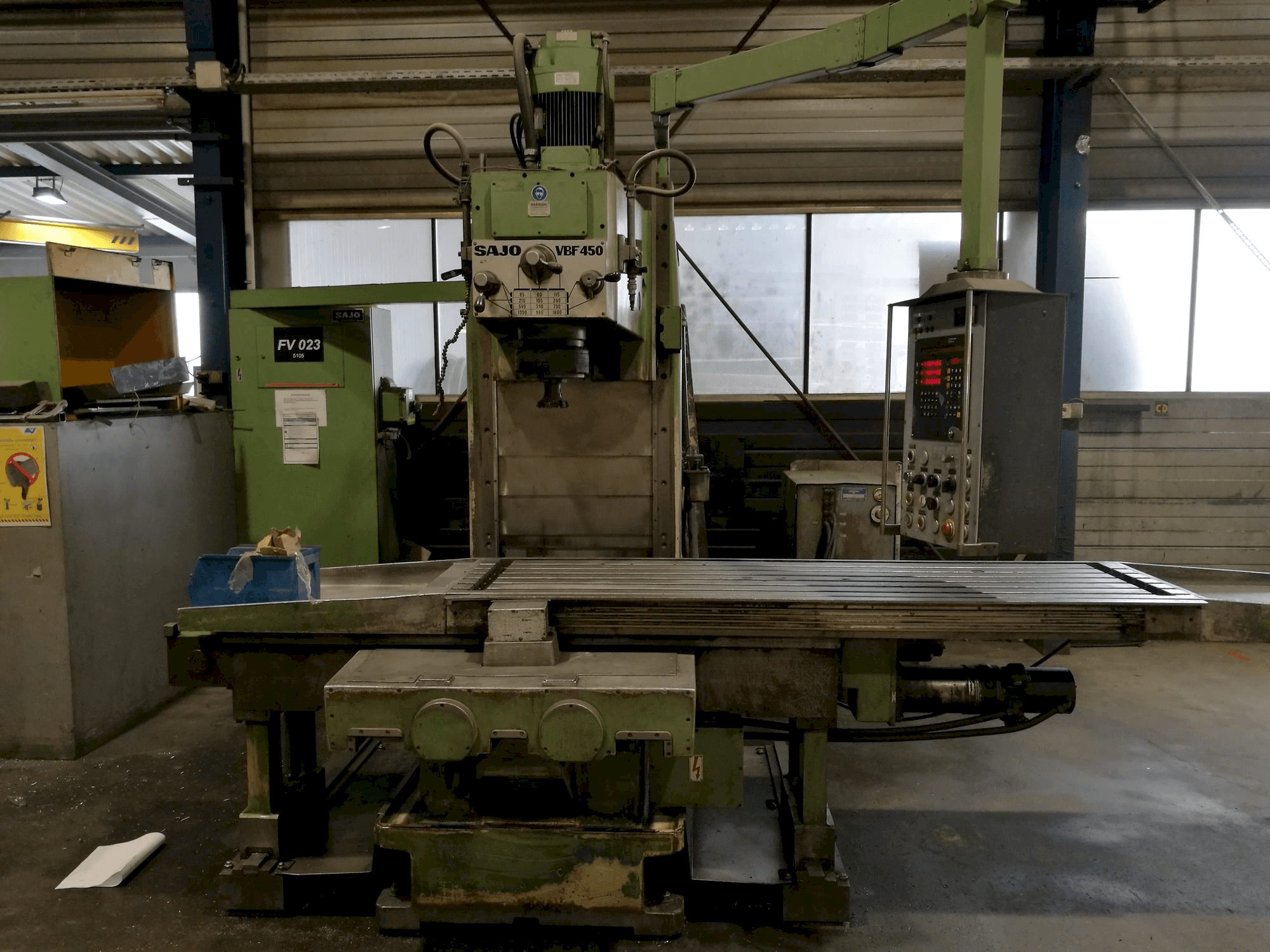 Koneen SAJO VBF450 etunäkymä