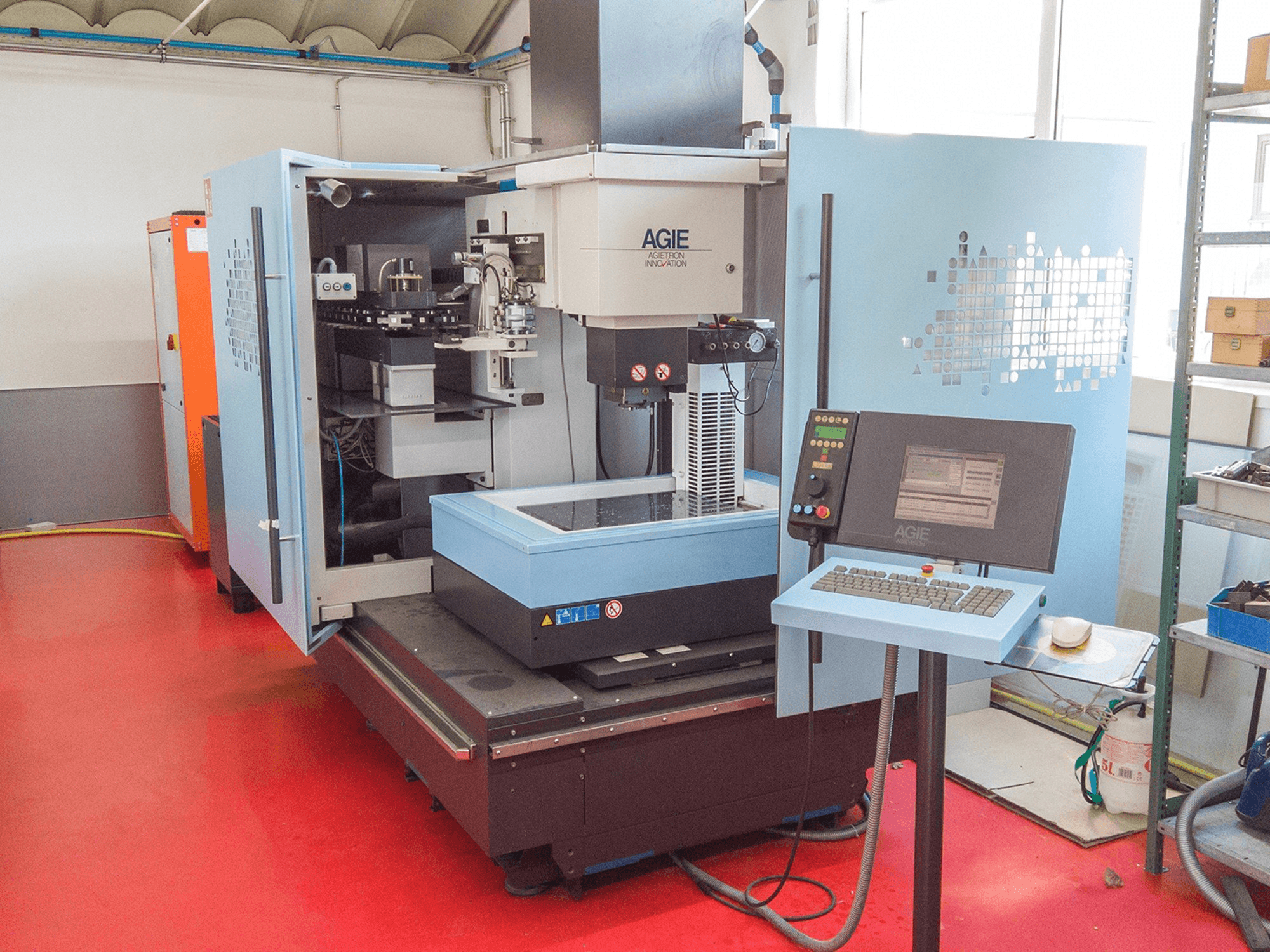 Koneen AGIE AGIETRON INNOVATION 2 etunäkymä