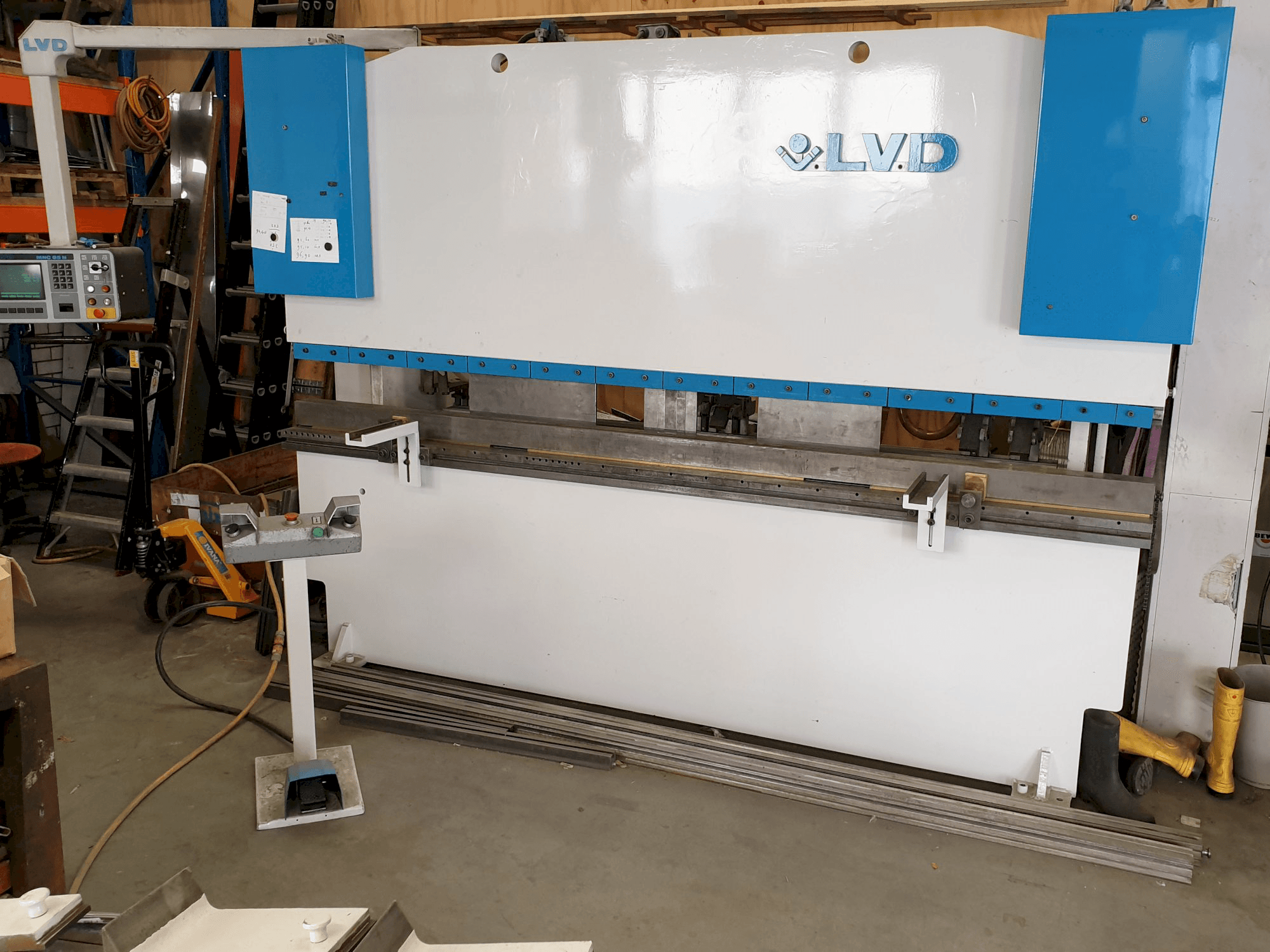 Koneen LVD oikea näkymä PPI 135/30