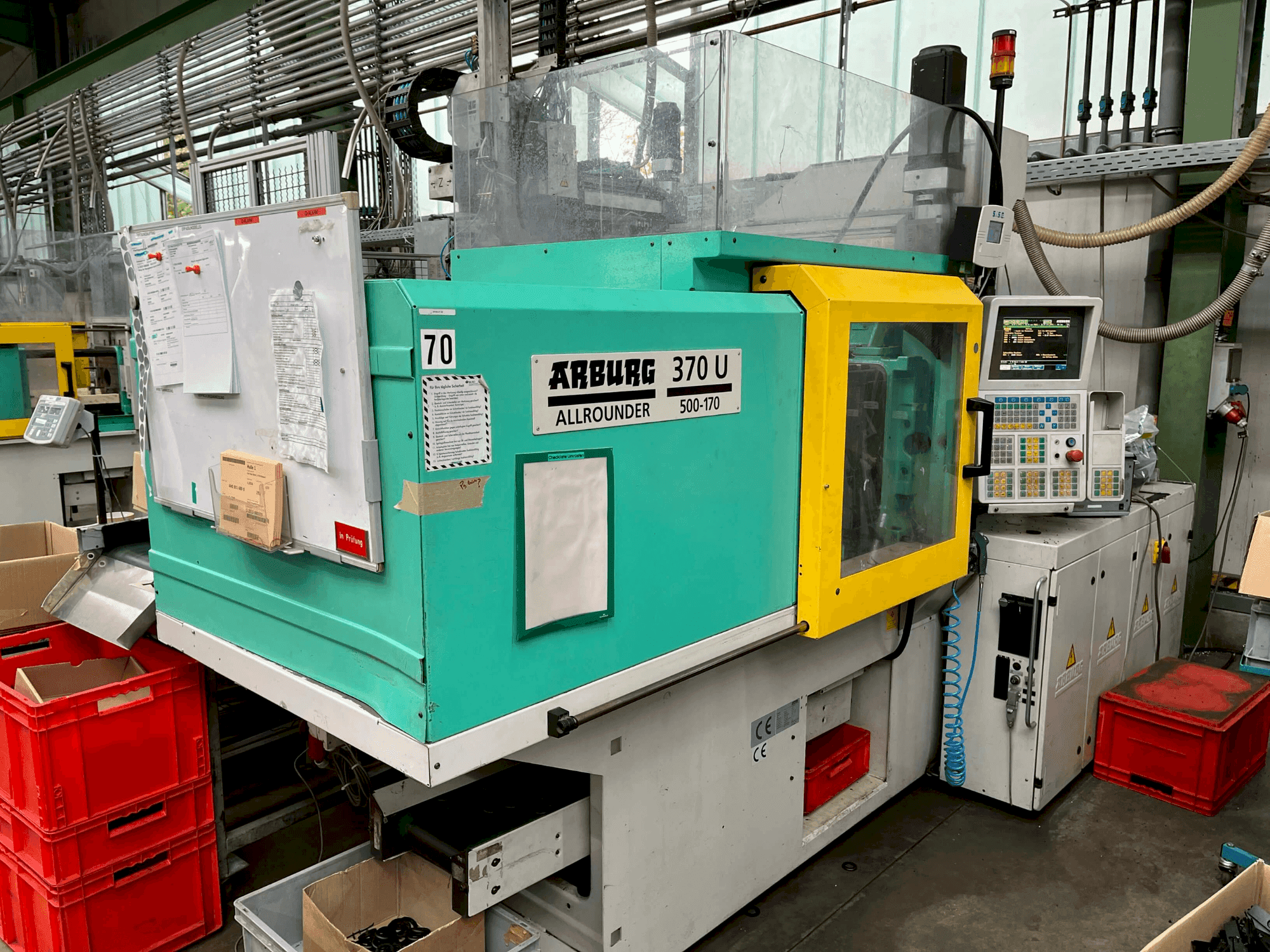 Koneen Arburg Allrounder 370-50 U etunäkymä