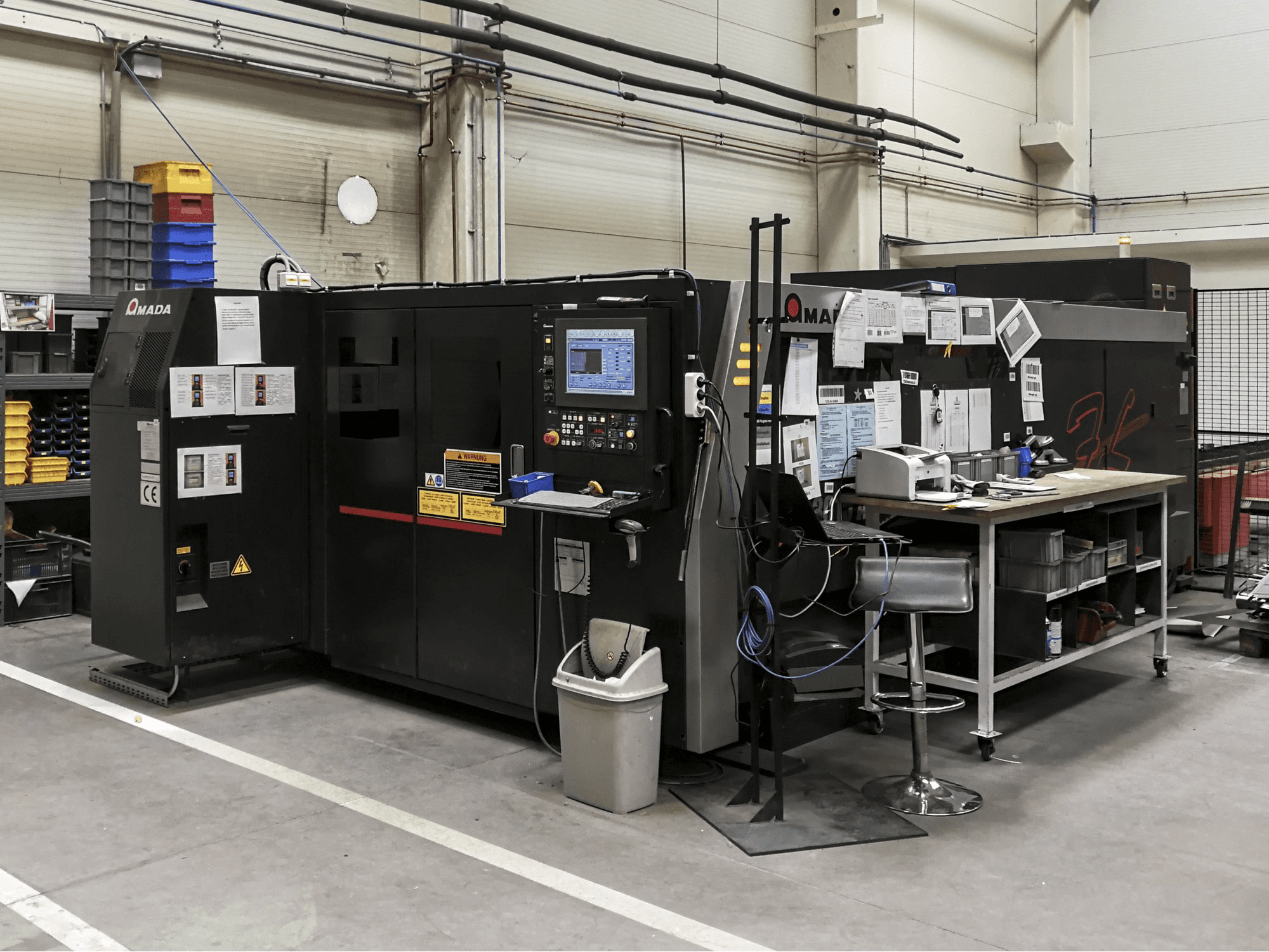 Koneen AMADA oikea näkymäLCG-3015 AJ