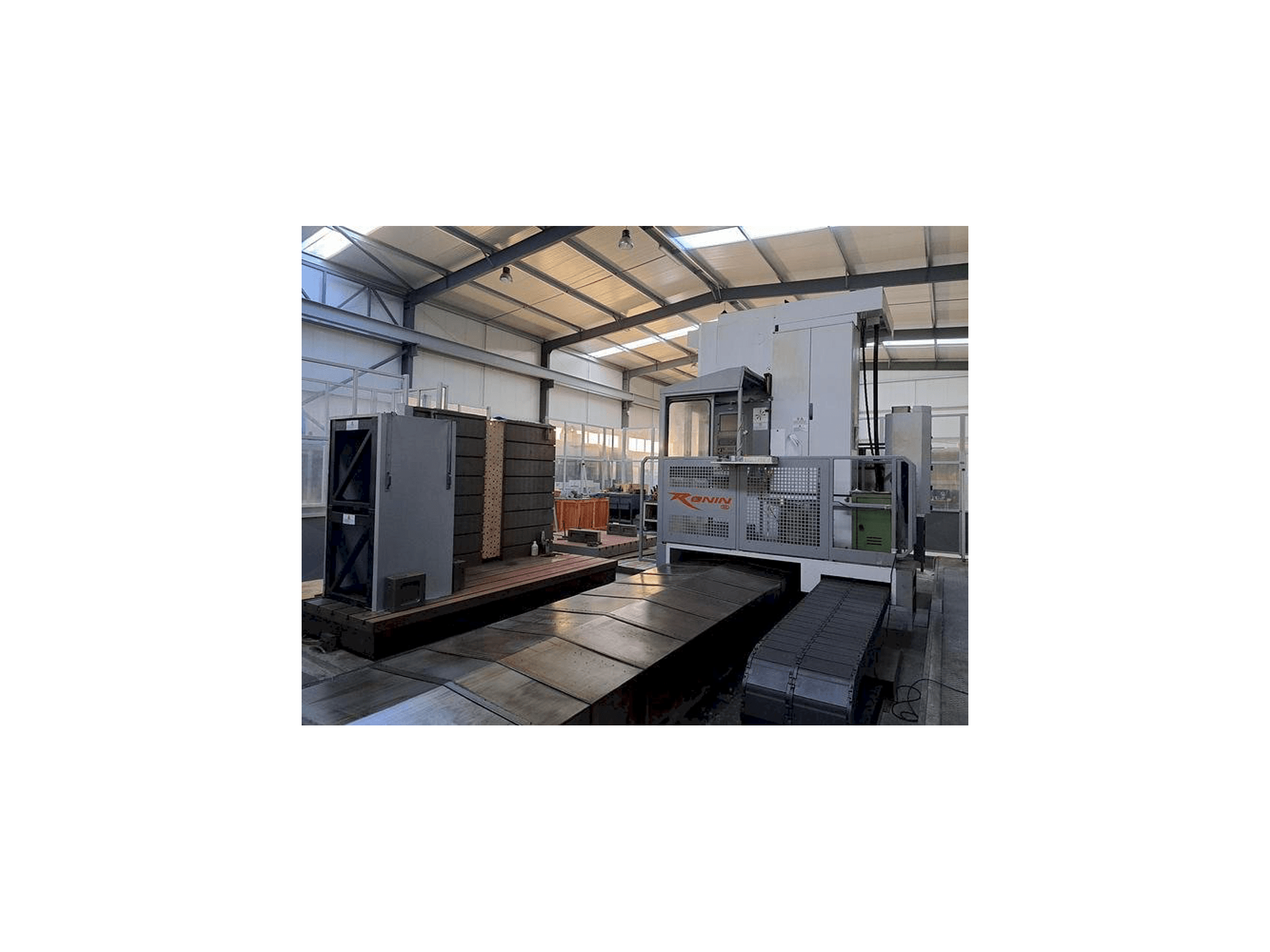 Koneen FPT RONIN etunäkymä