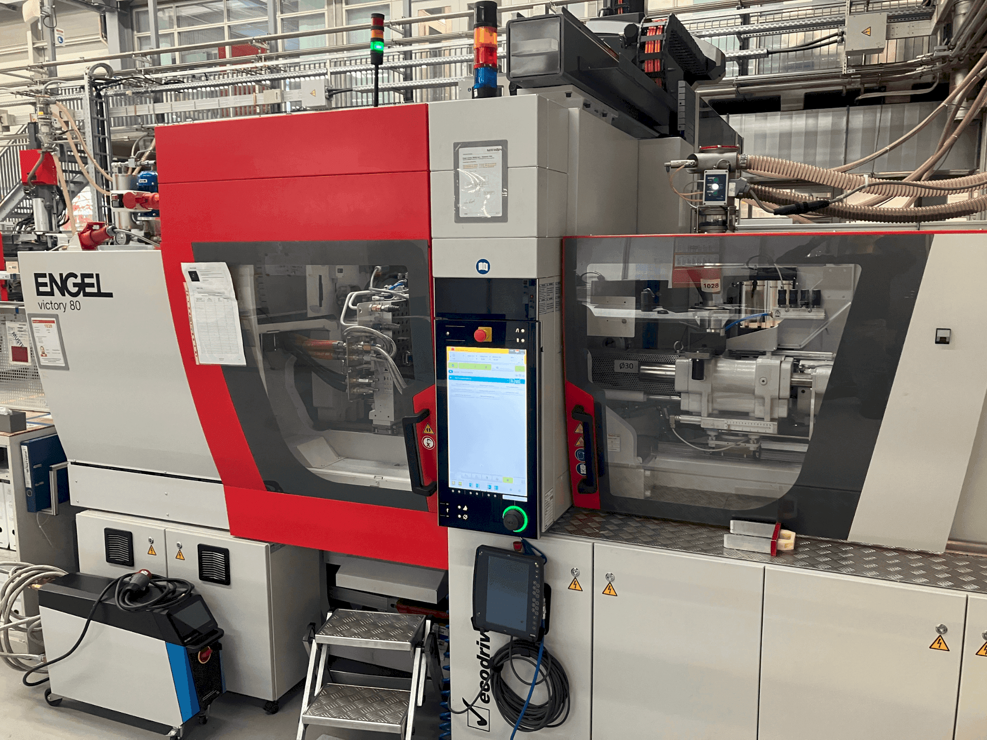 Koneen Engel victory 200/80 tech etunäkymä