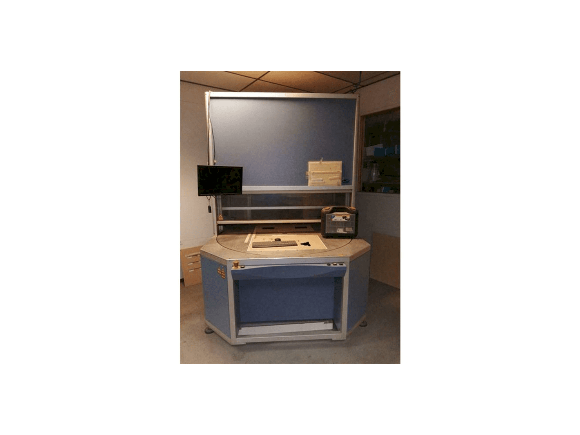 Koneen SEI Laser INFINITY 5070 etunäkymä