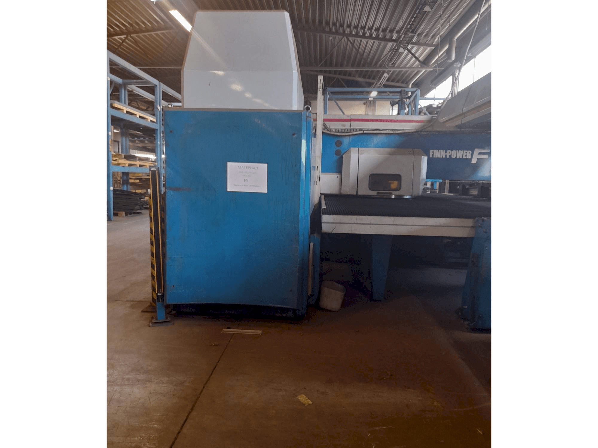 Koneen Finn-Power etunäkymä