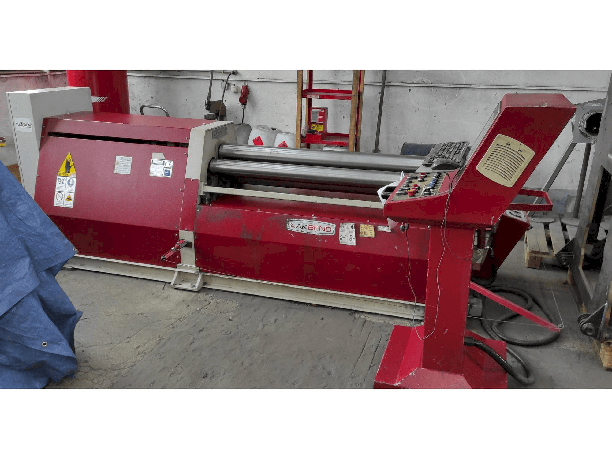 Koneen AKBEND AHS 15/4-6 etunäkymä