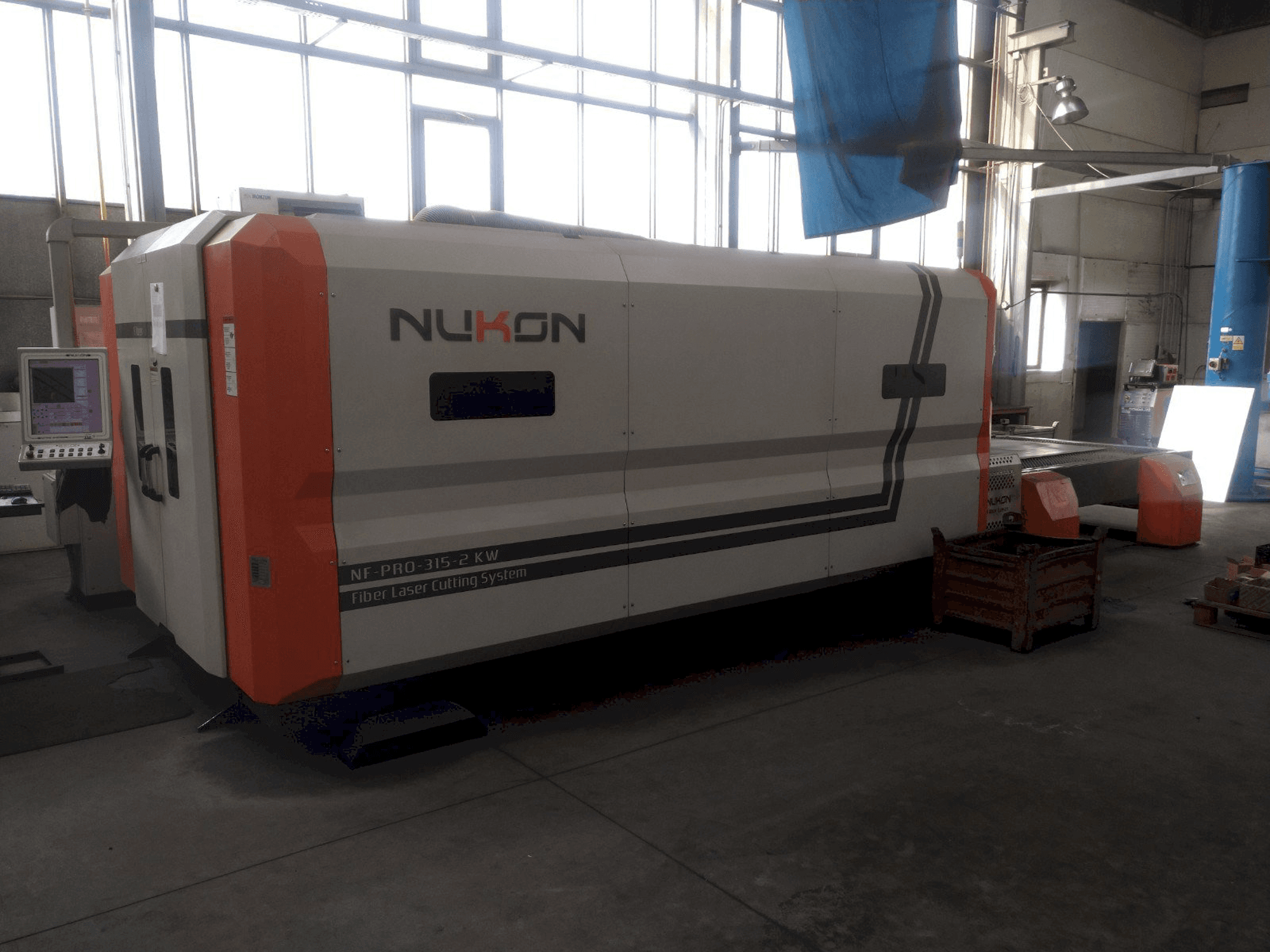 Koneen NUKON NF PRO 315 etunäkymä
