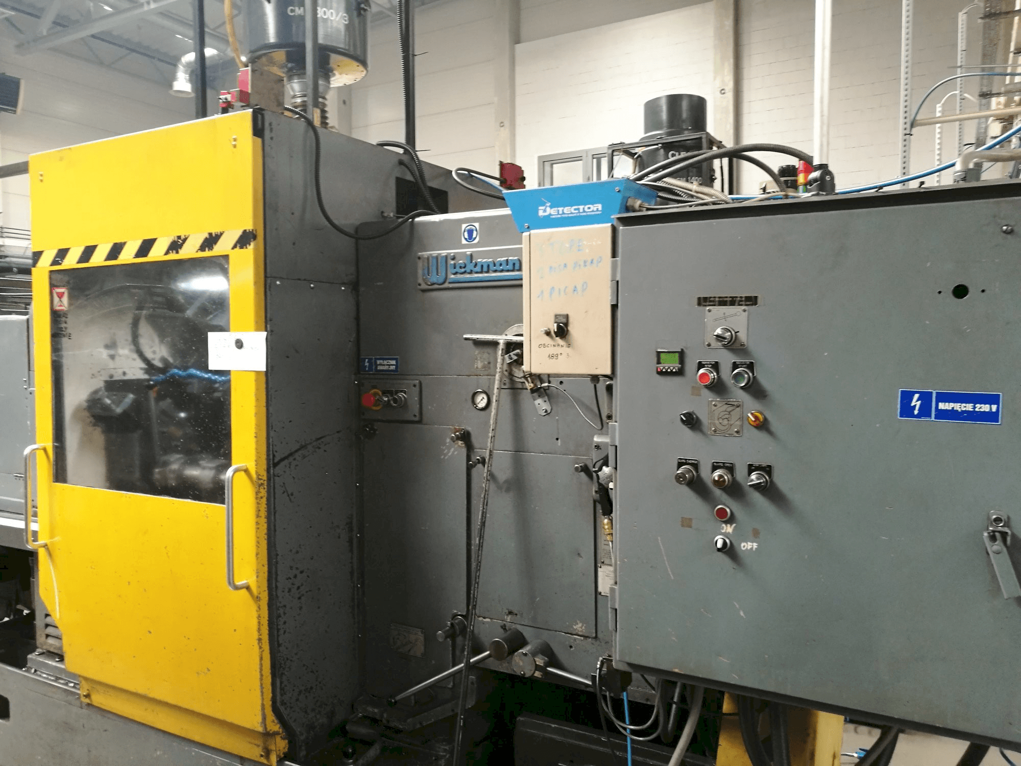 Koneen Wickman 2 1/4"-6 etunäkymä