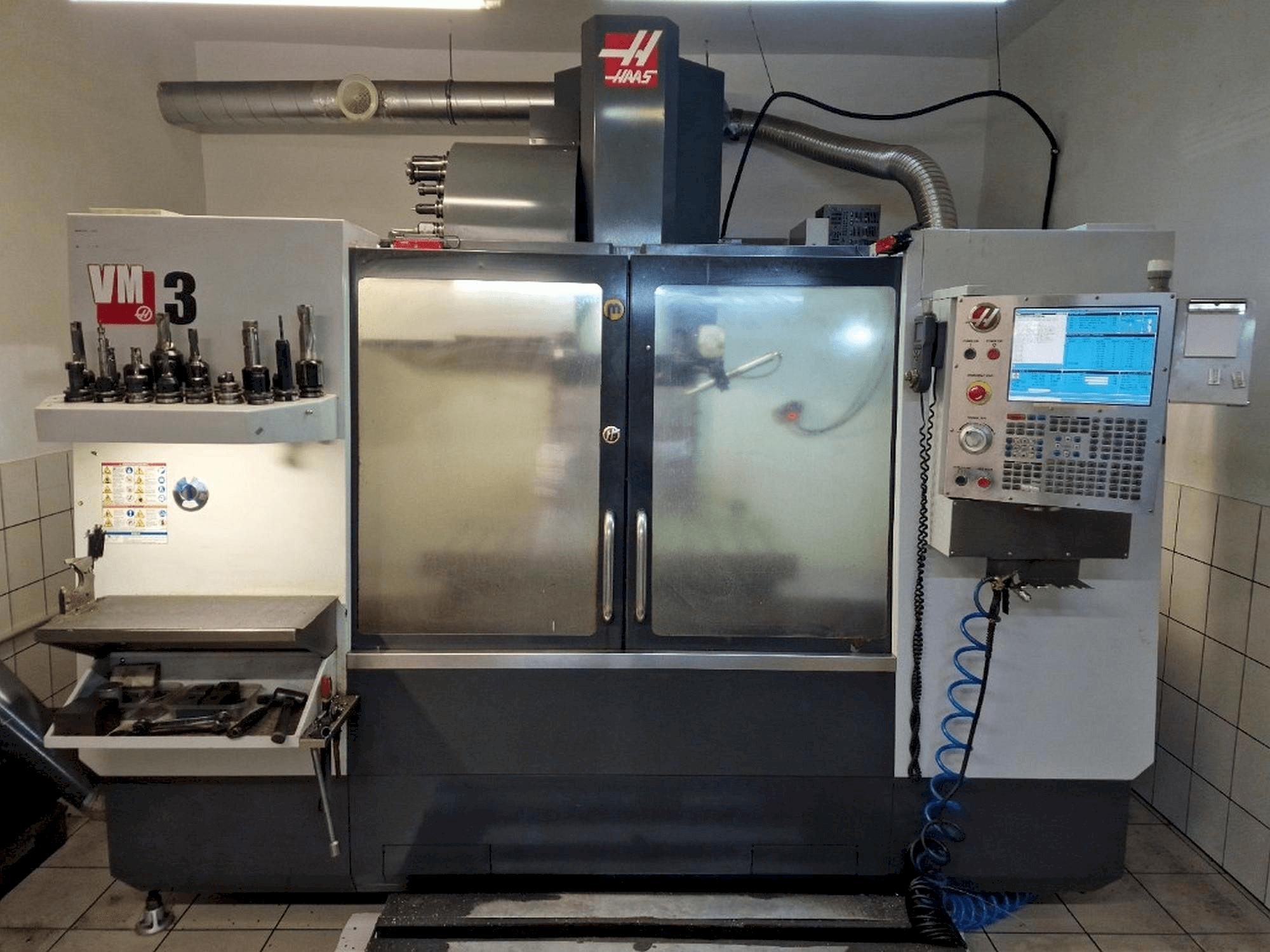Koneen HAAS VM-3 etunäkymä