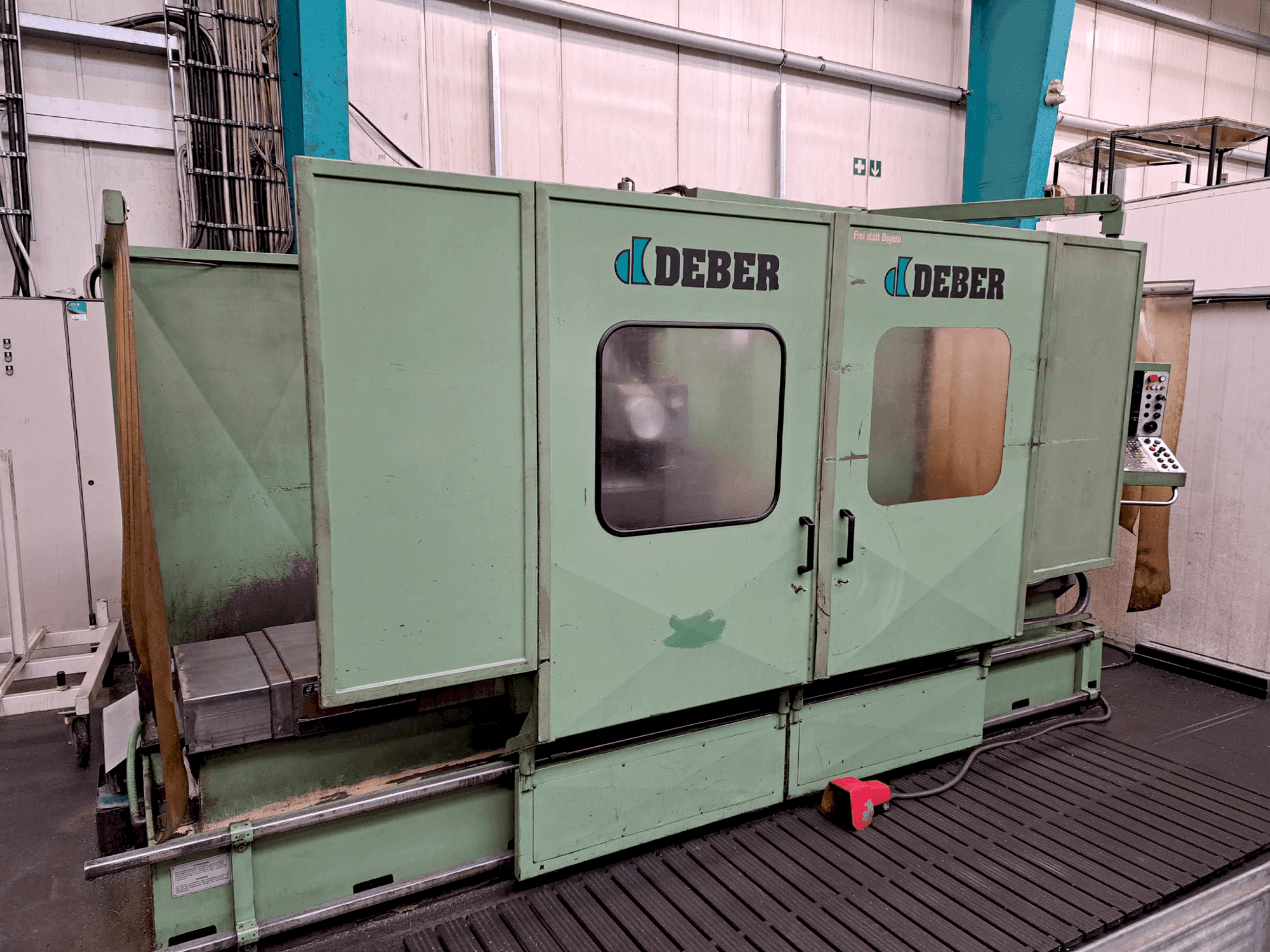 Koneen DEBER Dinamyc 2 etunäkymä