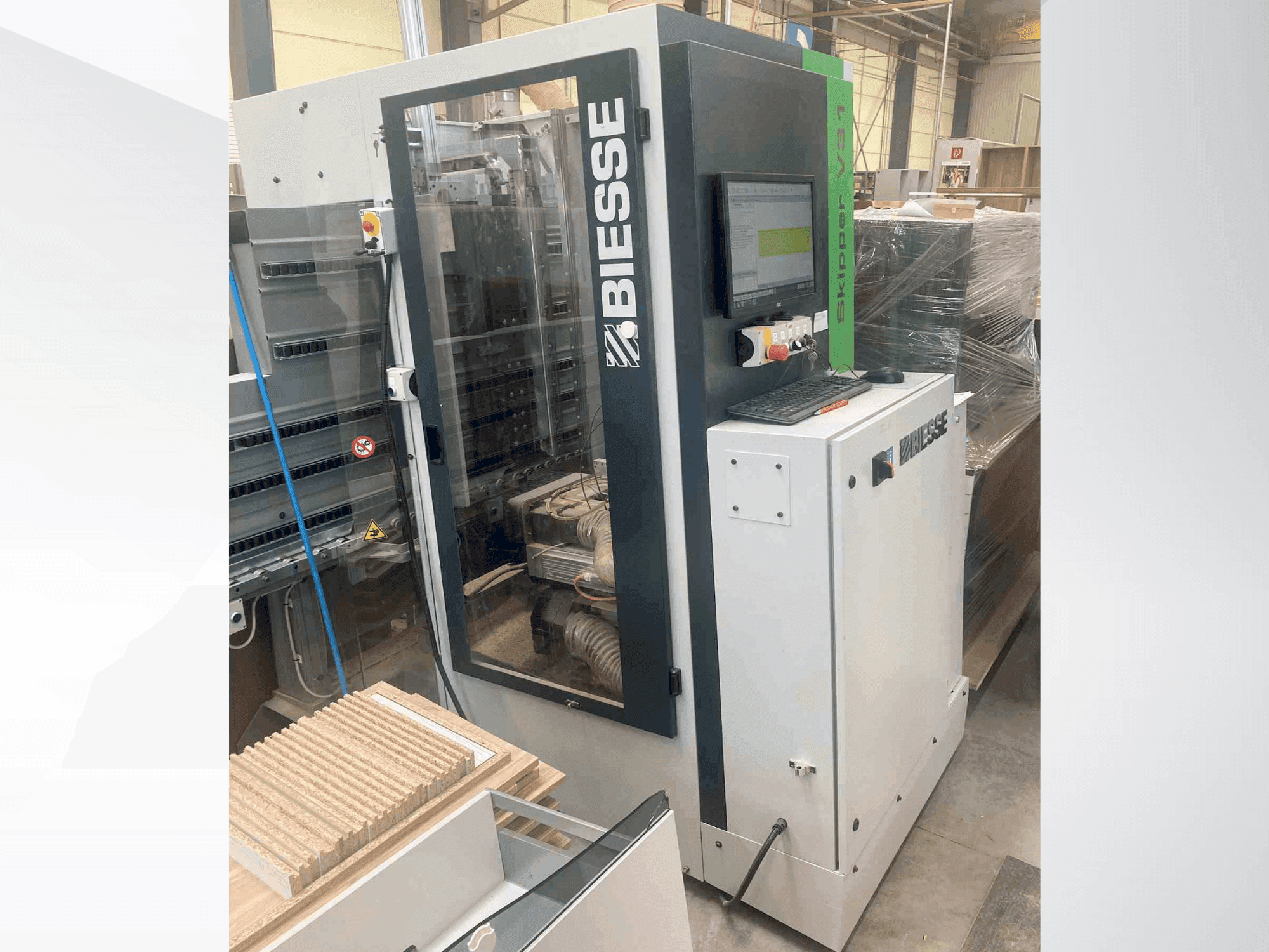 Koneen BIESSE Skipper V 31 etunäkymä