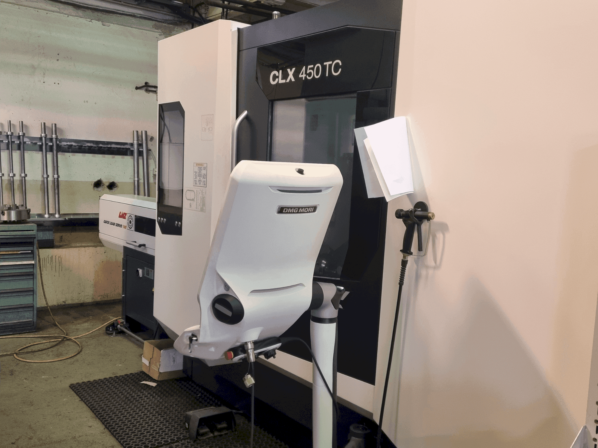 Koneen DMG MORI CLX 450 TC etunäkymä