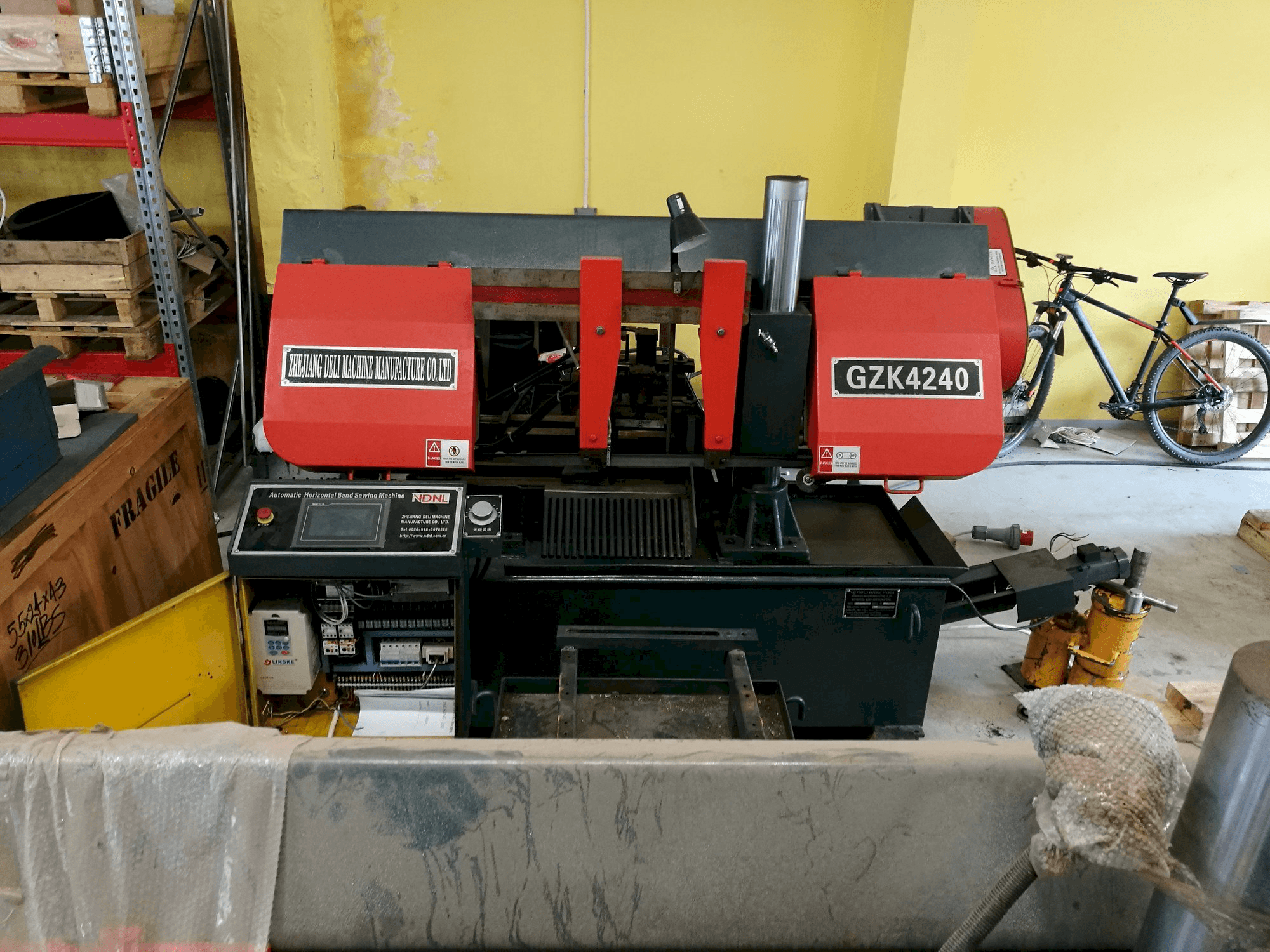 Koneen NDNL GZK4240 etunäkymä