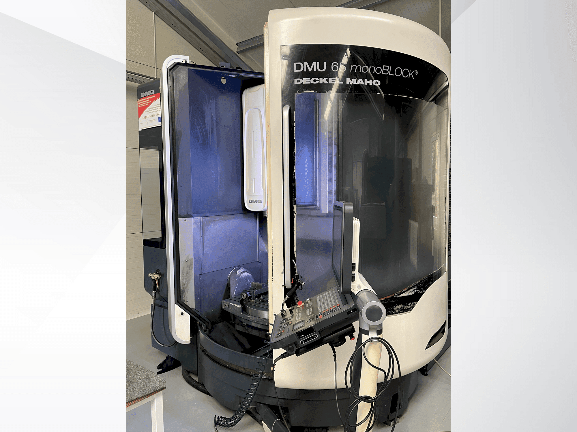 Koneen DECKEL MAHO DMU 65 monoBLOCK etunäkymä
