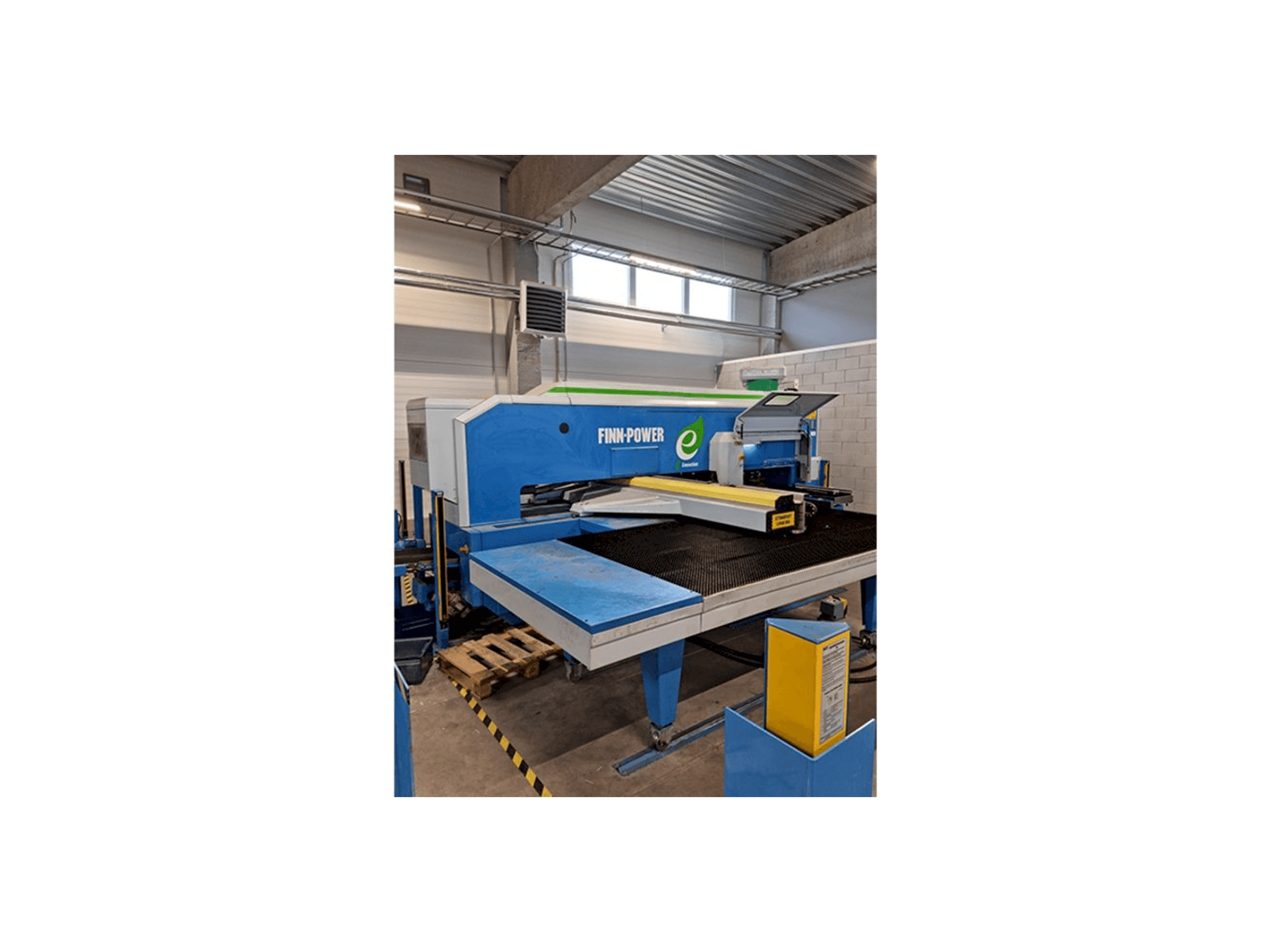 Koneen Finn-Power E5 etunäkymä