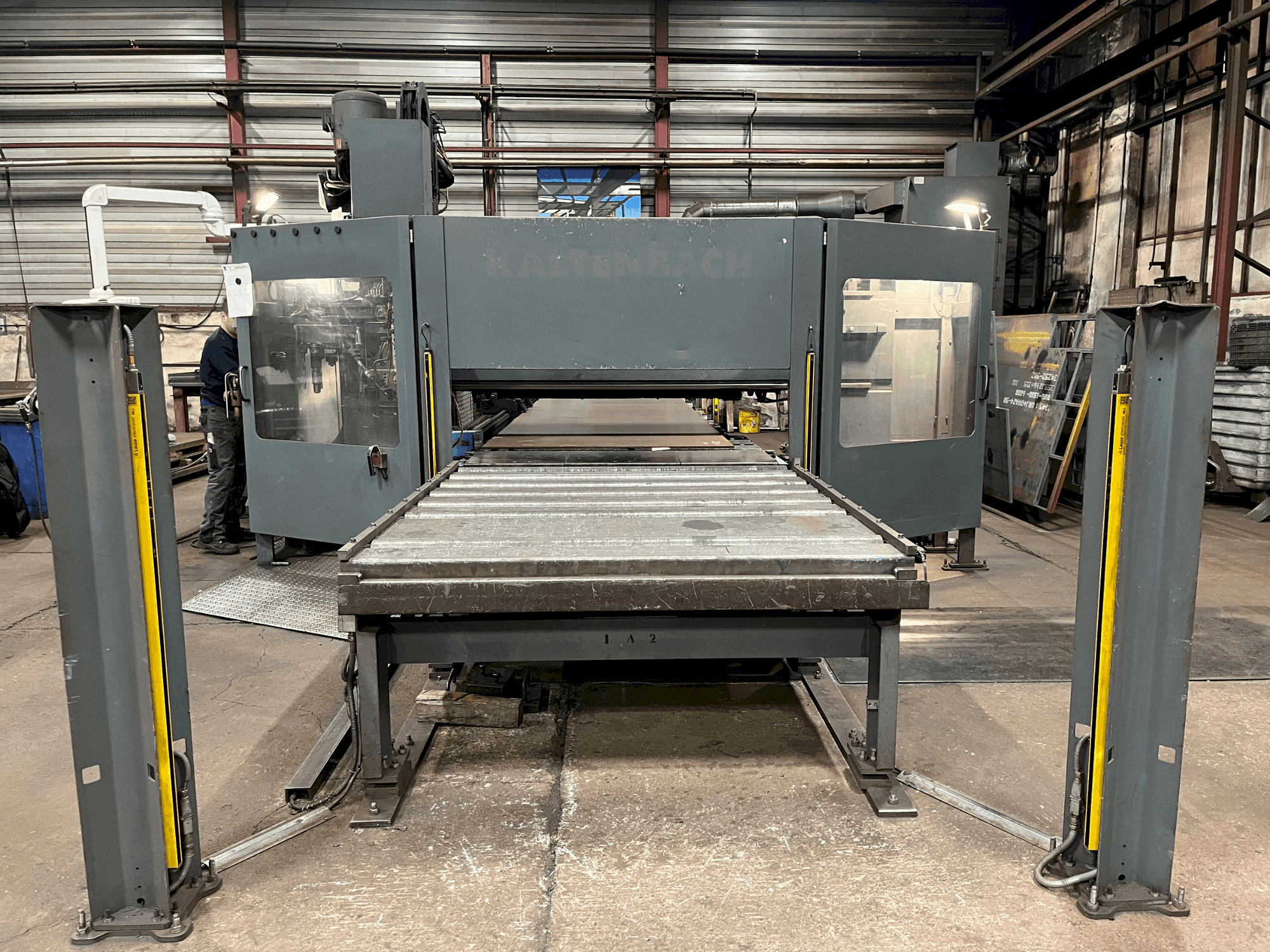 Koneen KALTENBACH KF 1606 etunäkymä