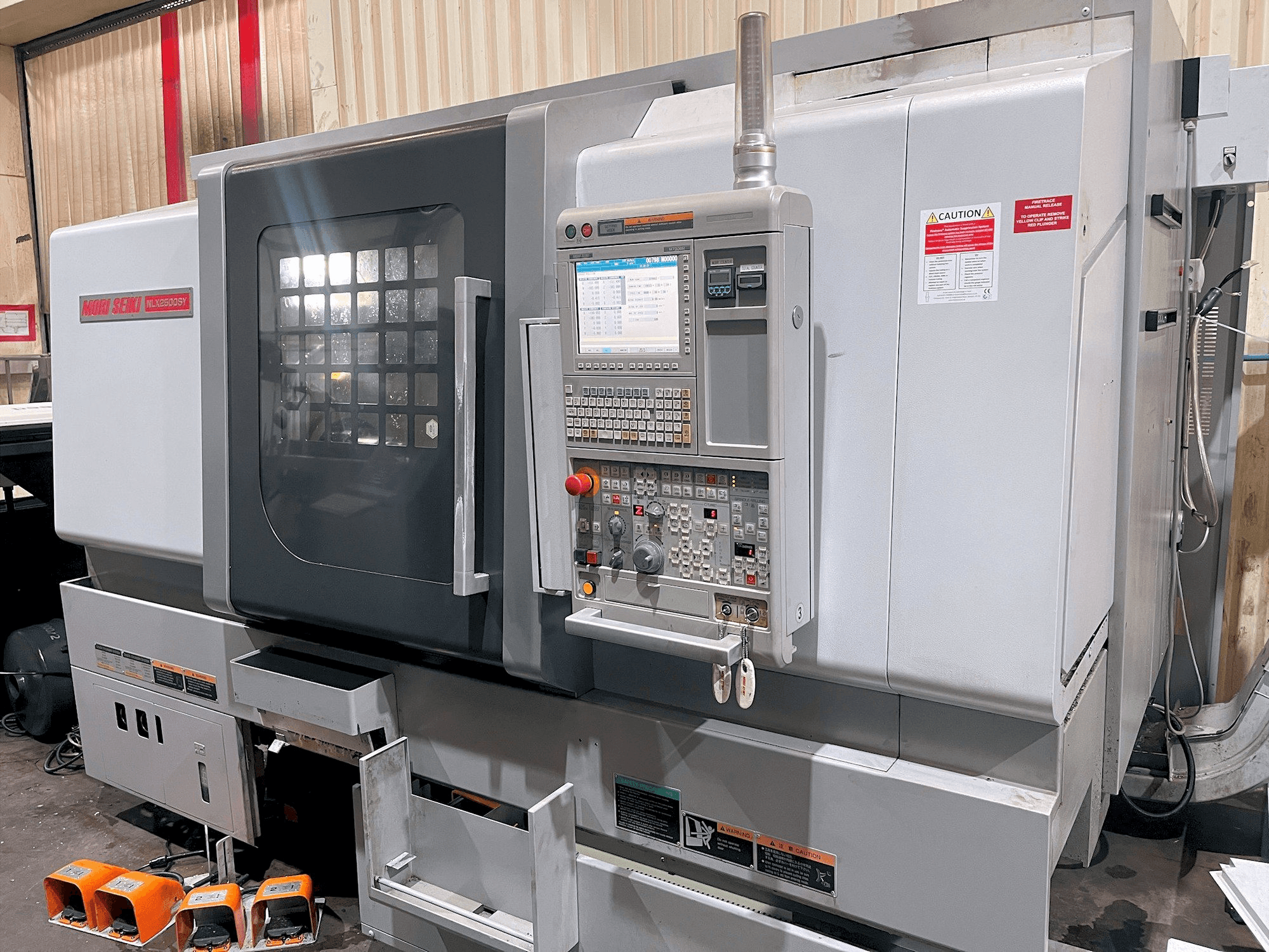 Koneen MORI SEIKI NL X2500SY/700 etunäkymä
