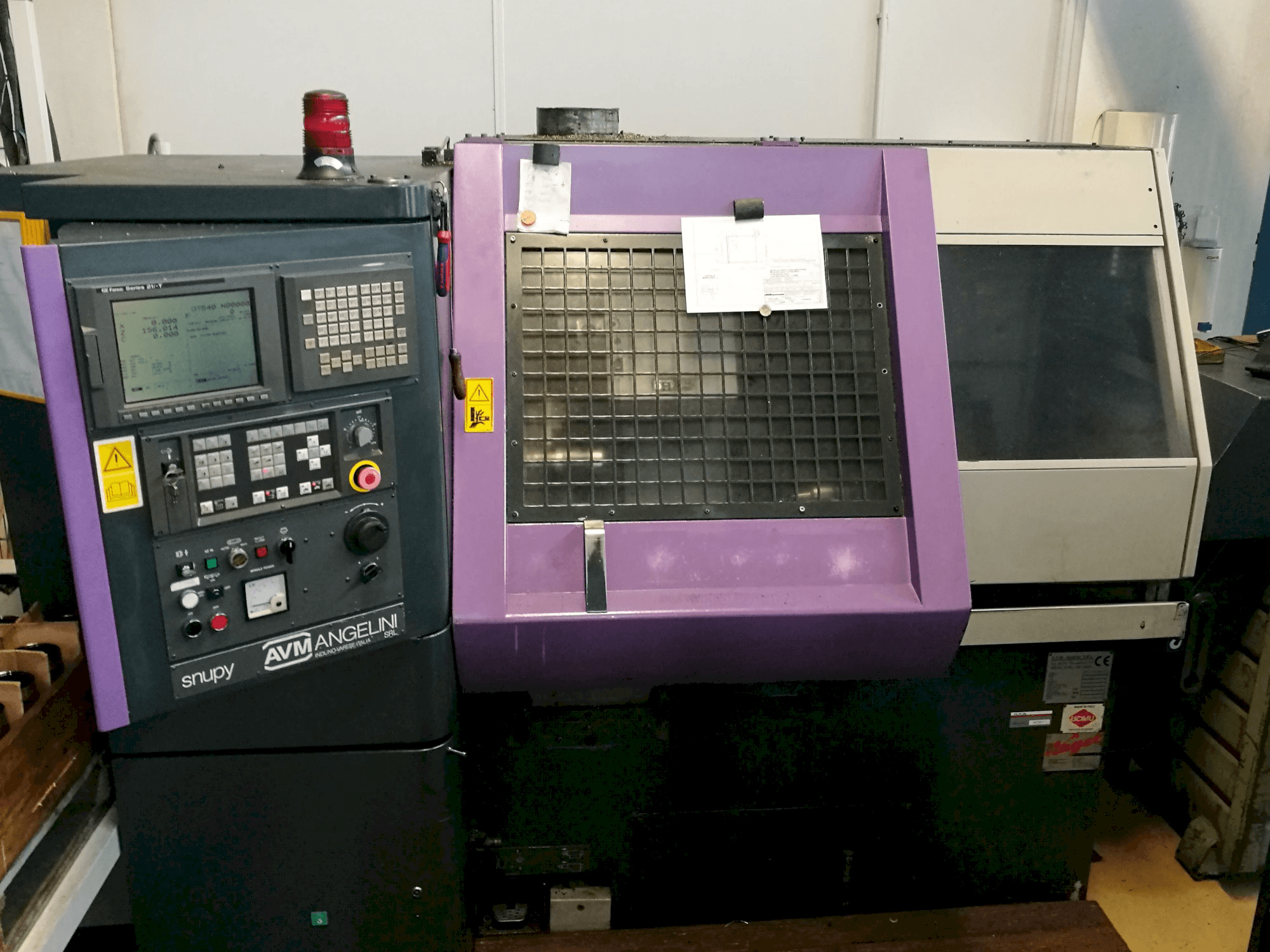 Koneen AVM Angelini etunäkymä Snupy 21TI