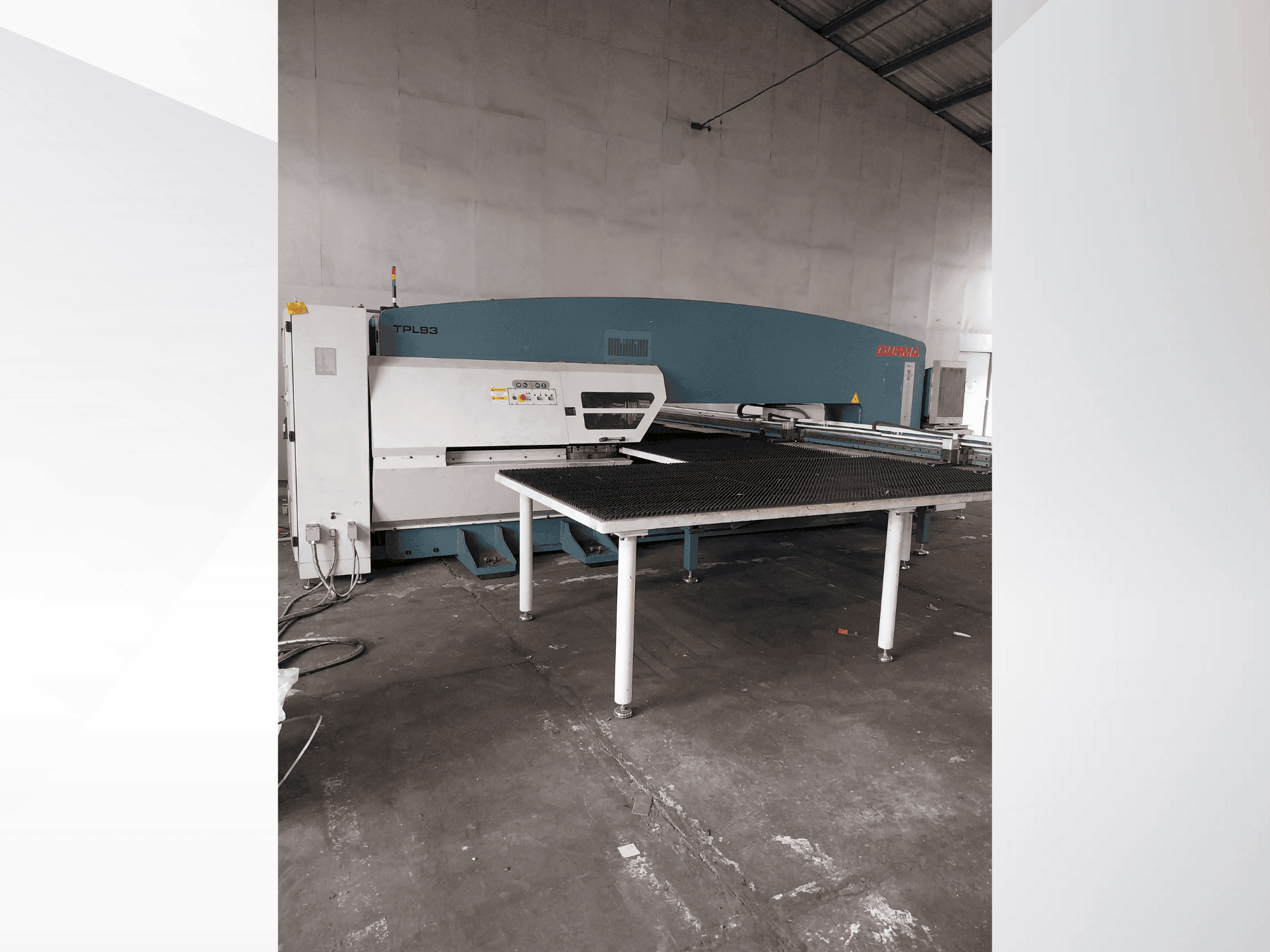 Koneen Durma TPL93 etunäkymä