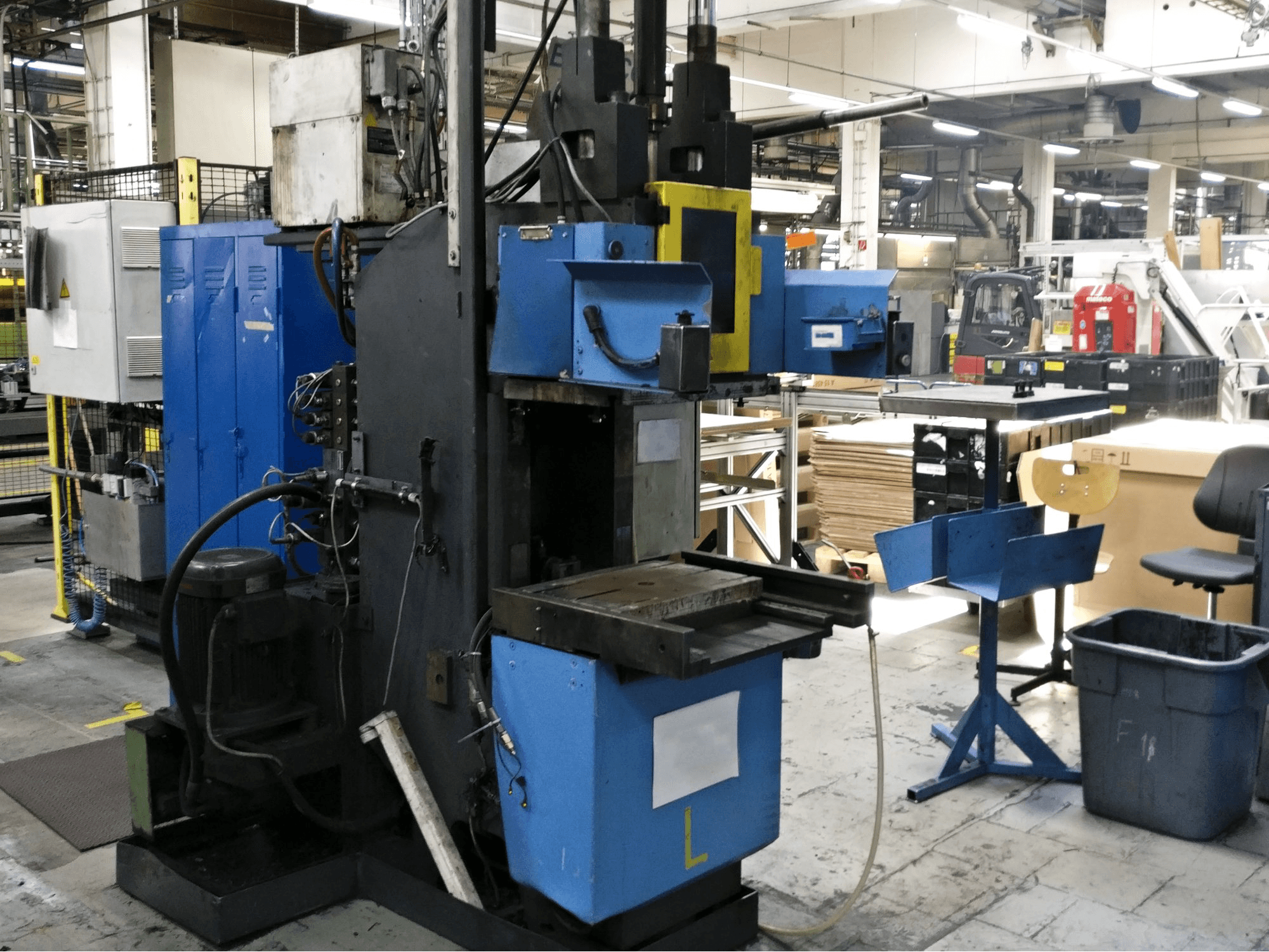 Koneen Kloeckner Desma vasen näkymä 956.050