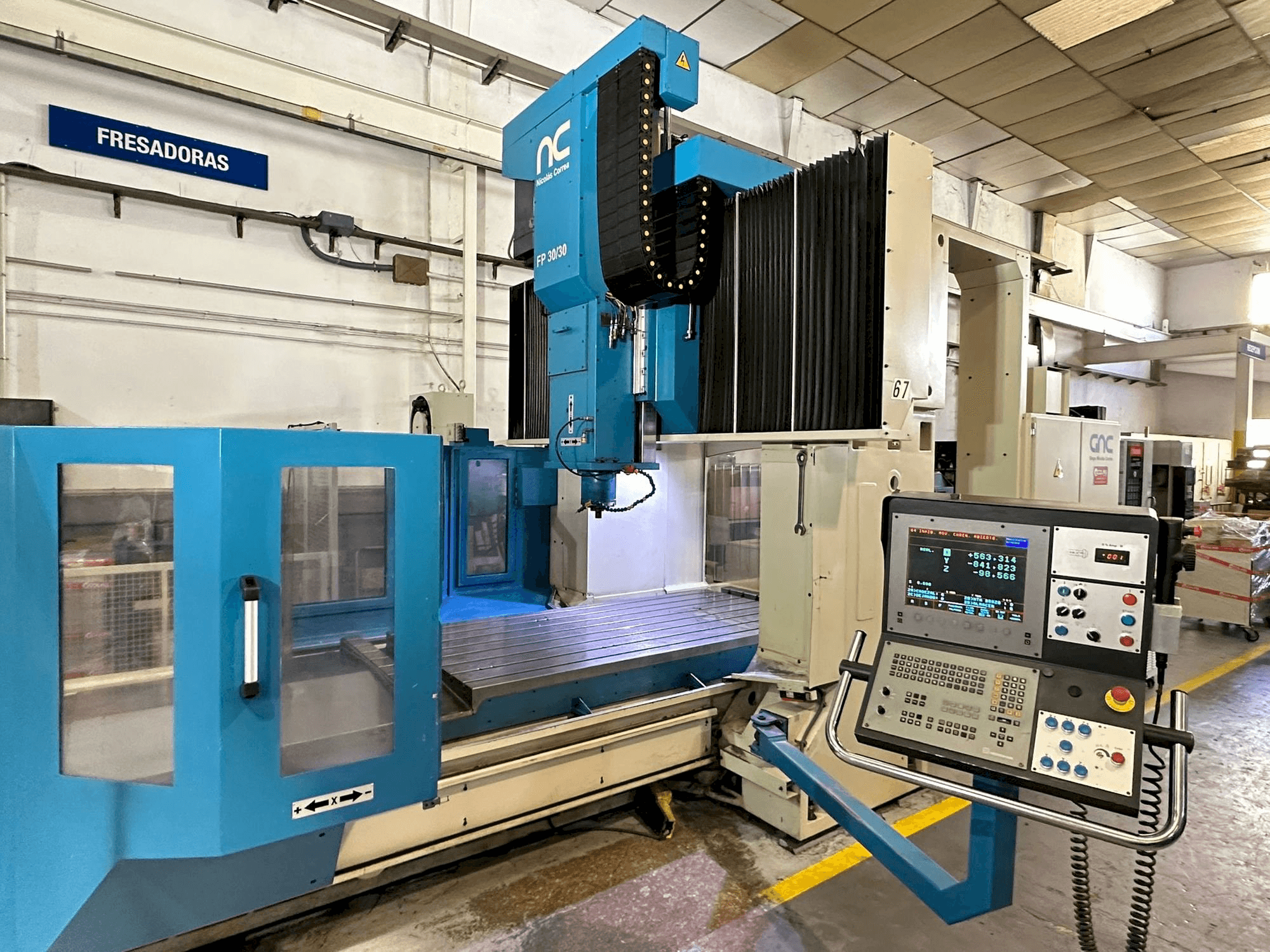 Koneen NIEDERBERGER FP30/30 etunäkymä