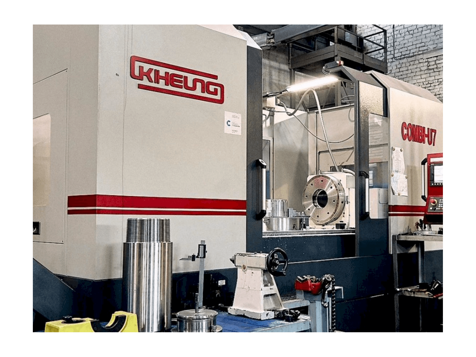 Koneen KIHEUNG COMBI-U7 etunäkymä