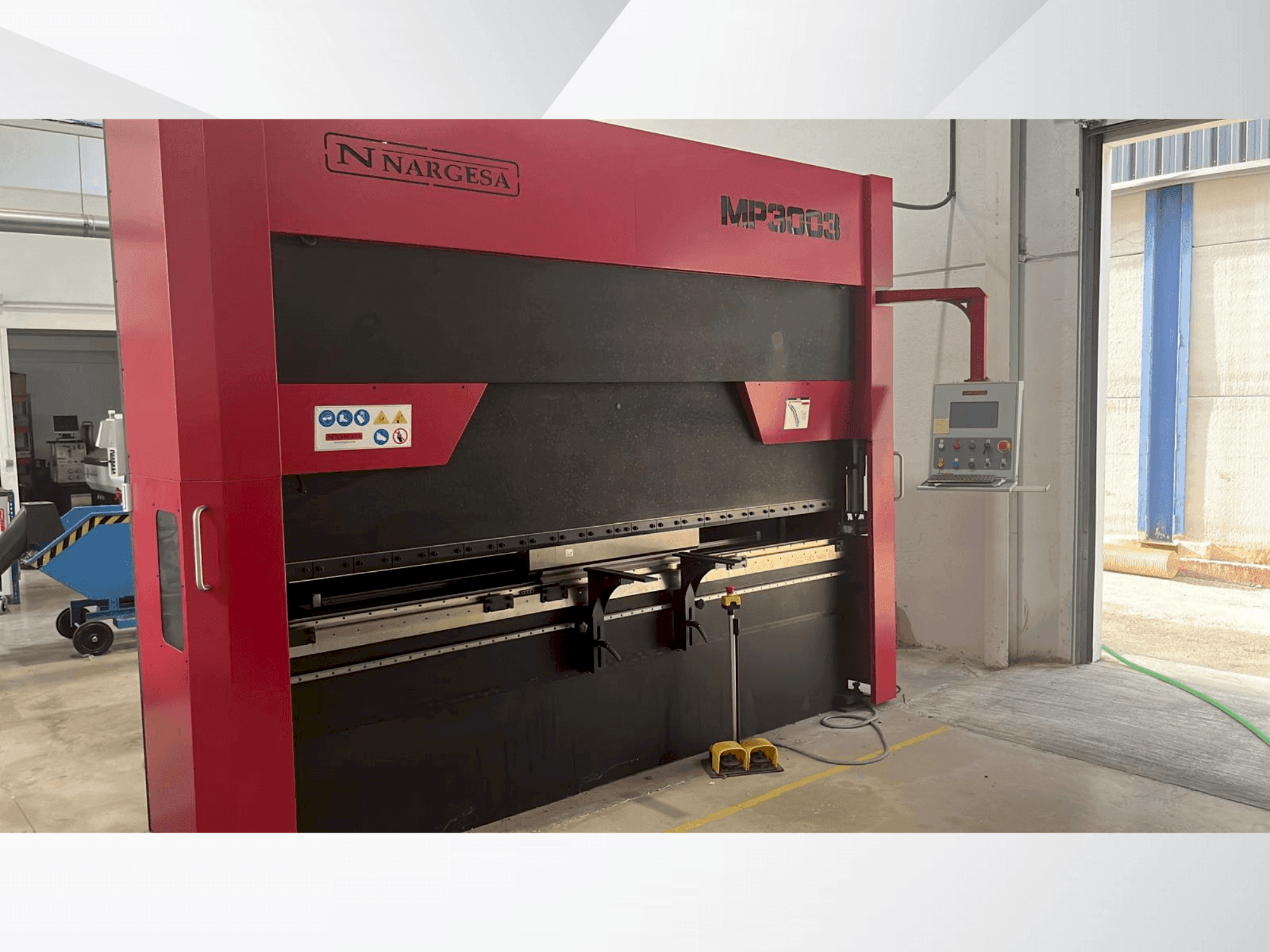 Koneen NARGESA 3003 etunäkymä